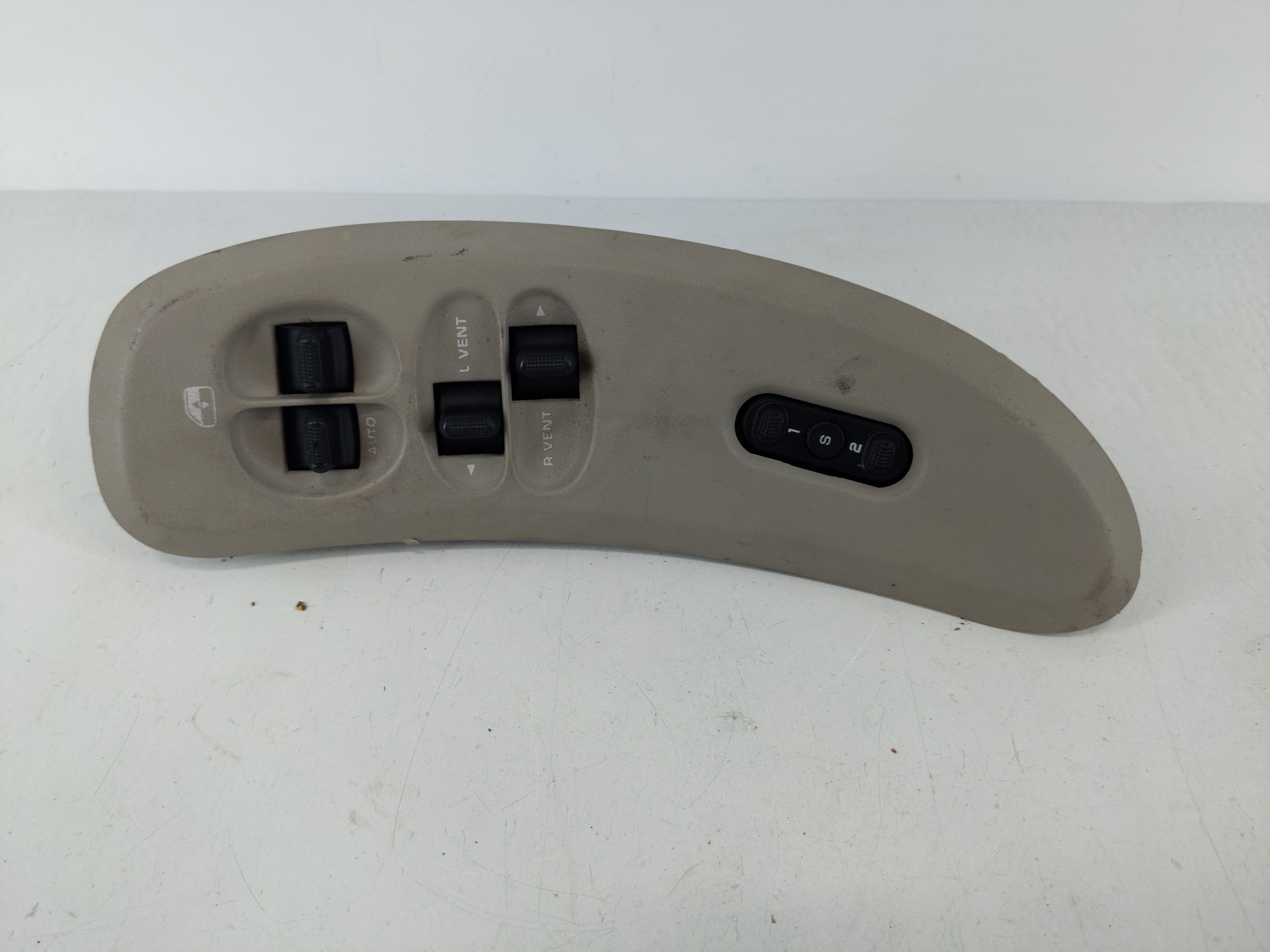 Picture of Dodge Grand Caravan Driver Left Door Master Power Window Switch 980890