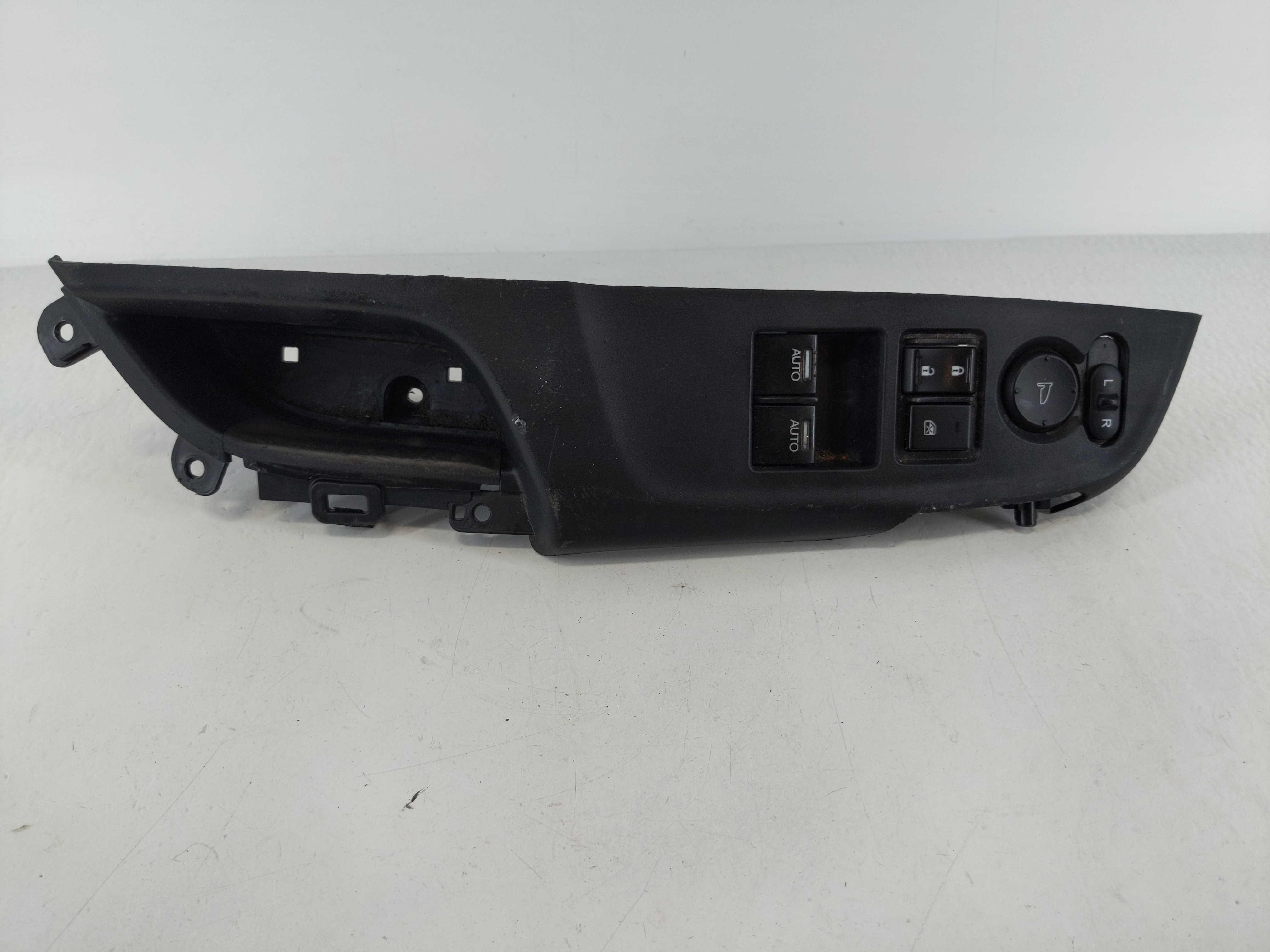 2008-2012 Honda Accord Driver Left Door Master Power Window Switch 981086 - Oemusedautoparts1.com