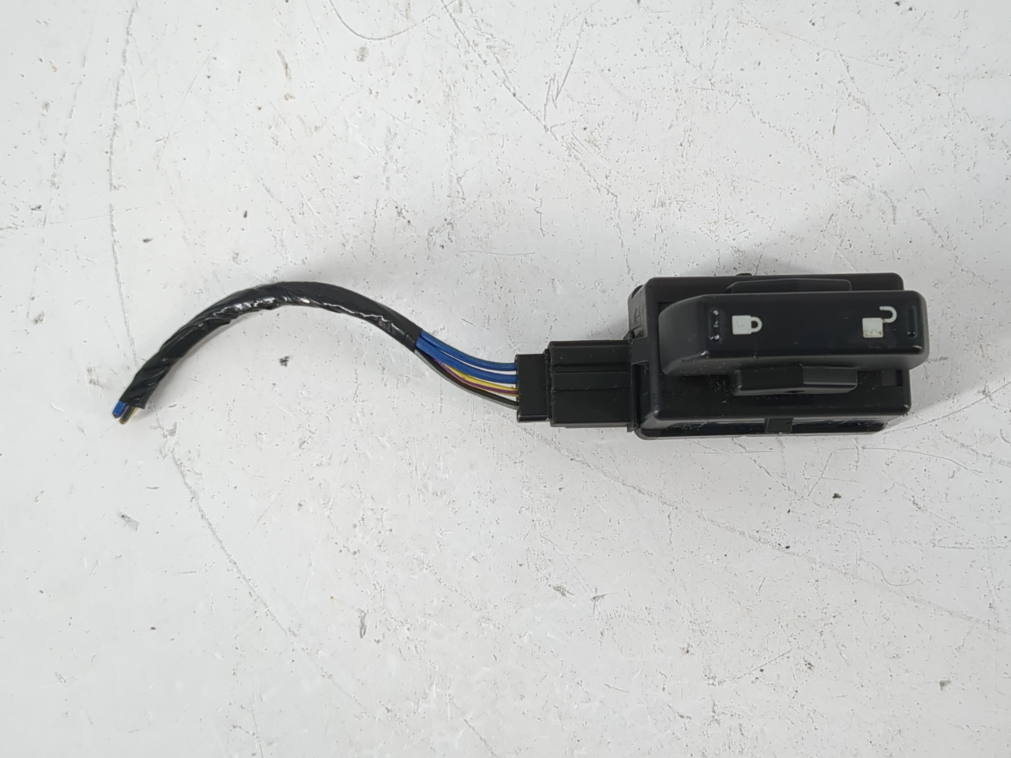 2008-2012 Ford Escape Driver Left Door Master Power Window Switch 981112 - Oemusedautoparts1.com