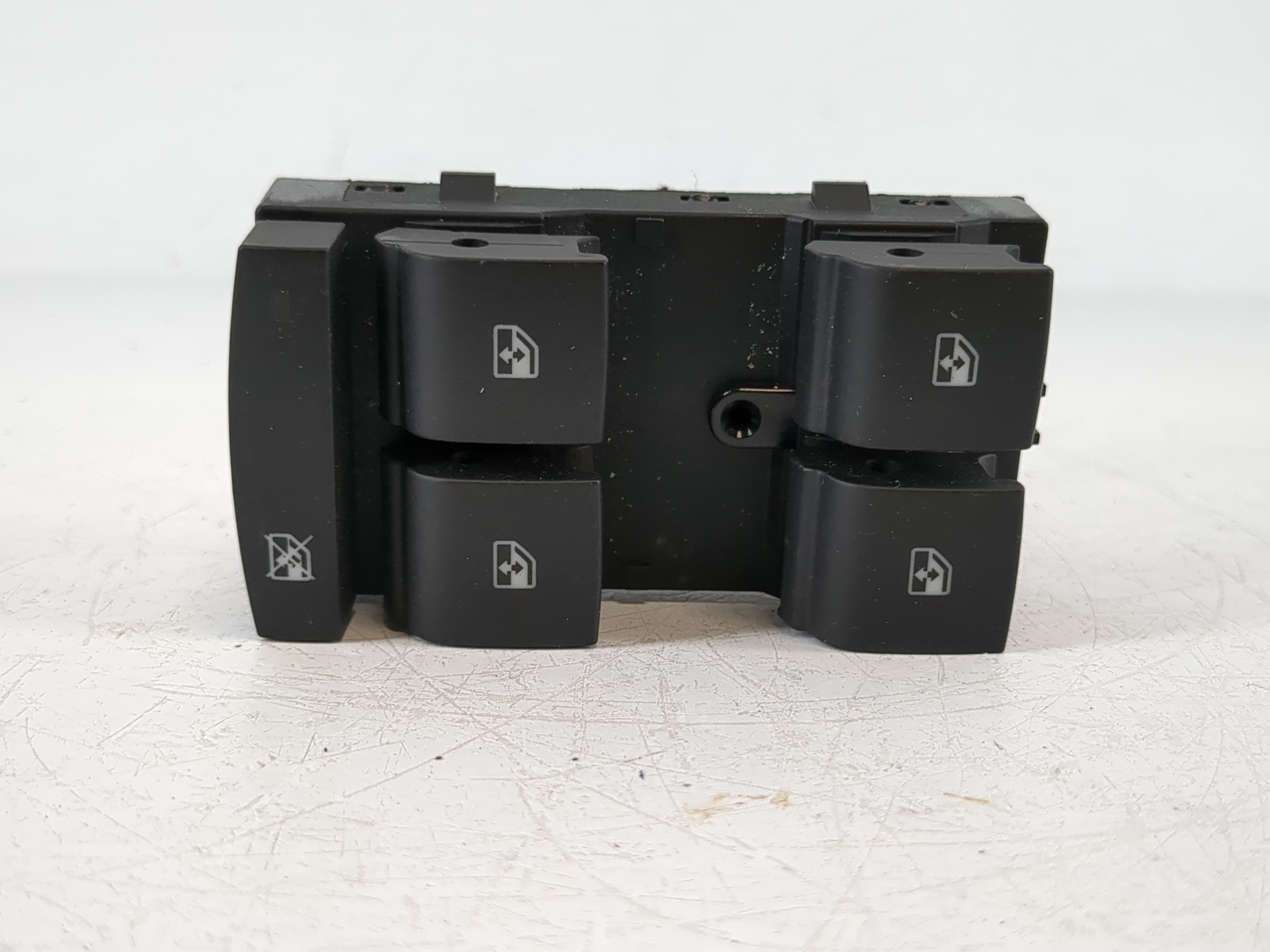 2015-2016 Chevrolet Cruze Driver Left Door Master Power Window Switch 981190 - Oemusedautoparts1.com