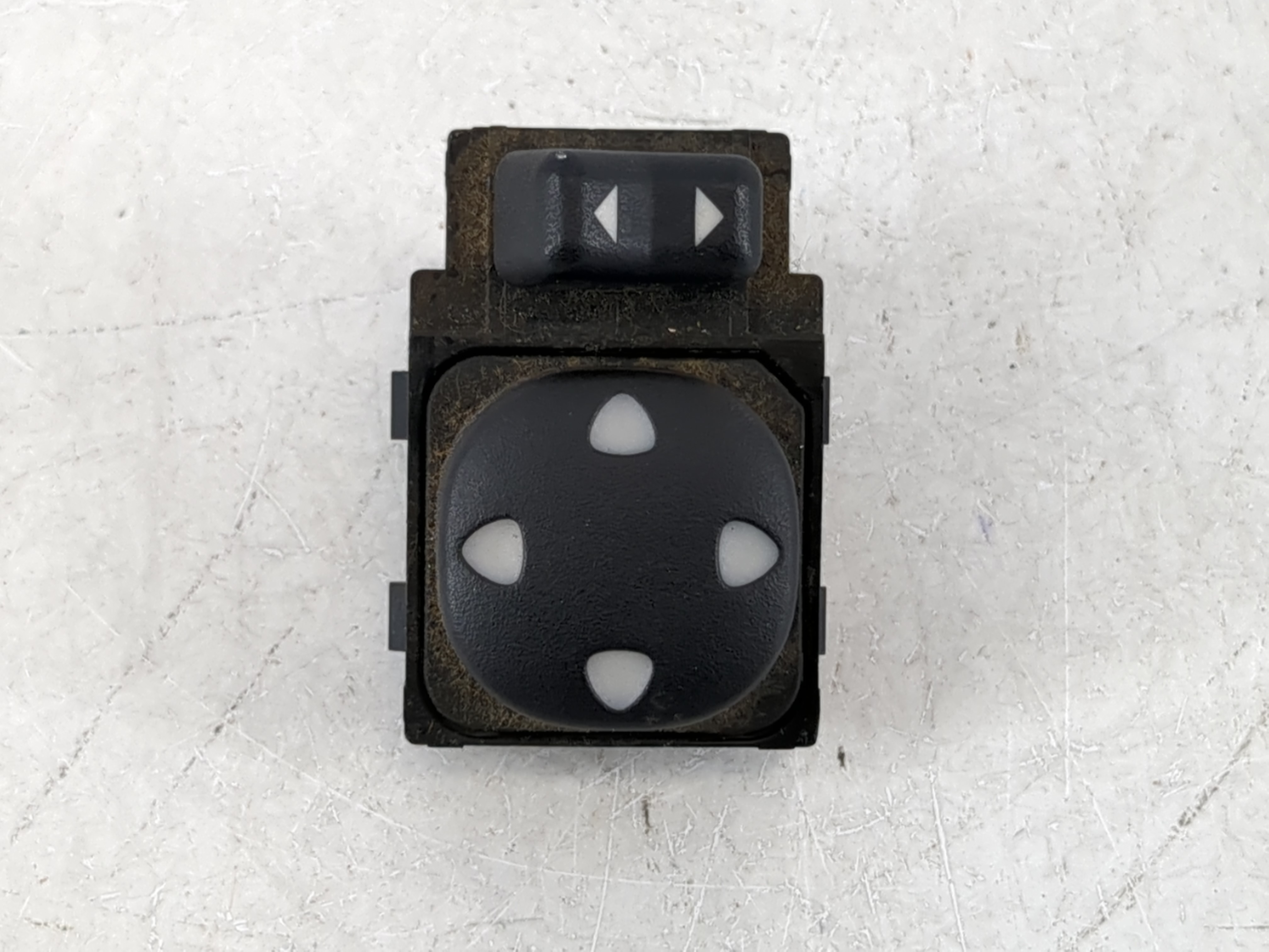 Picture of 2000-2005 Chevrolet Impala Driver Left Door Master Power Window Switch 981404