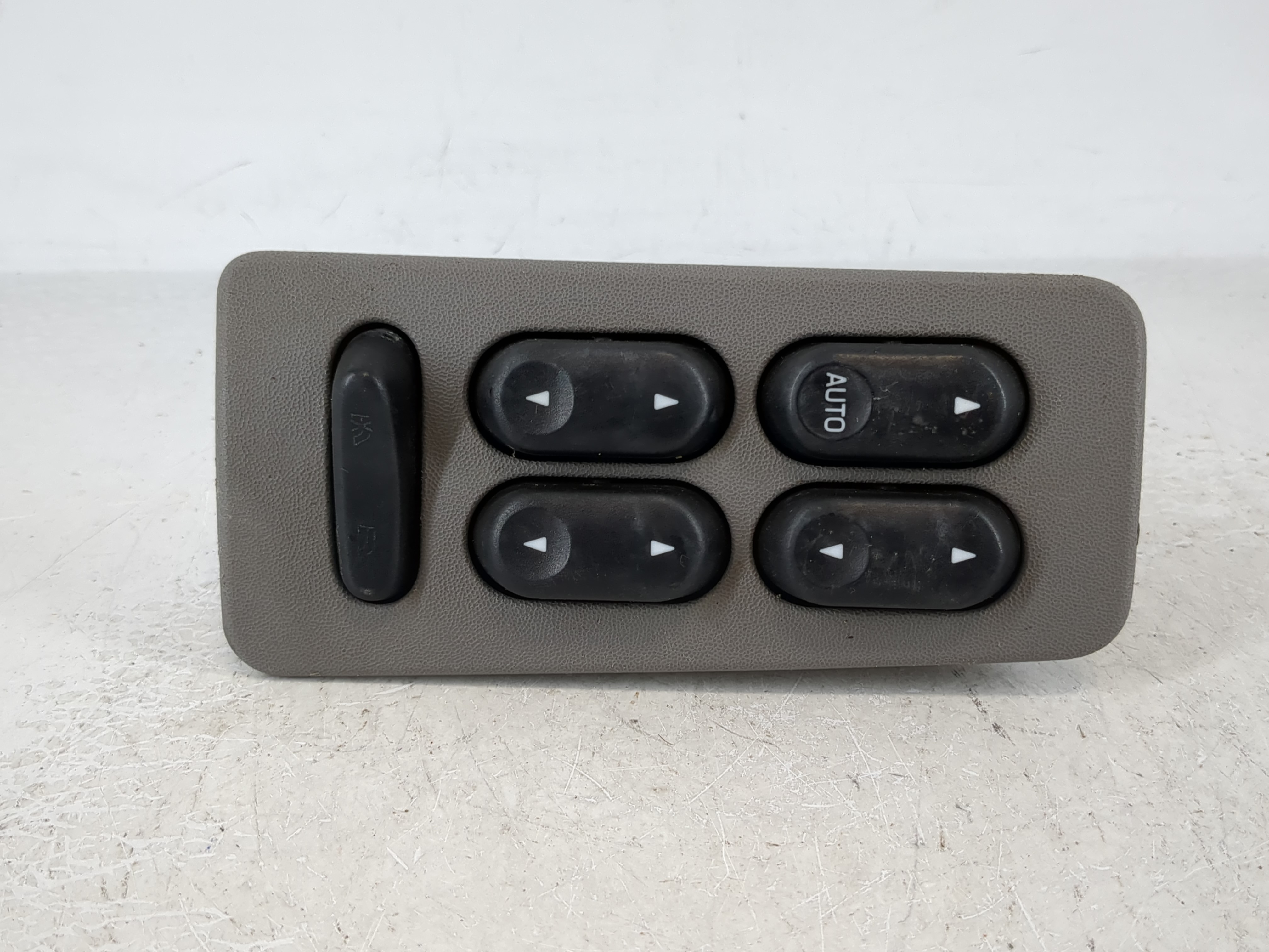 Picture of 2000-2007 Ford Taurus Driver Left Door Master Power Window Switch 981471