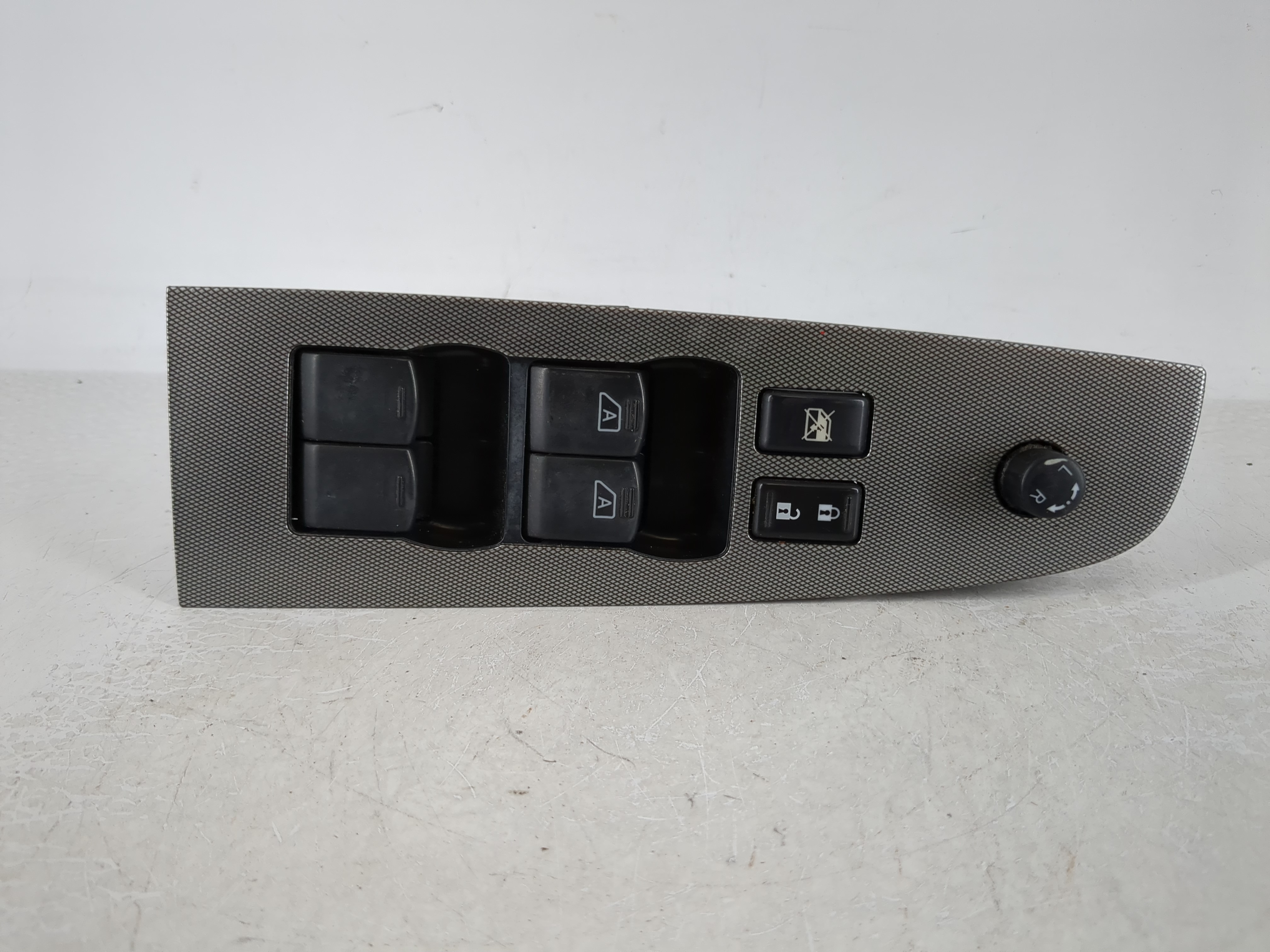 Picture of 2007-2013 Nissan Altima Driver Left Door Master Power Window Switch 981906