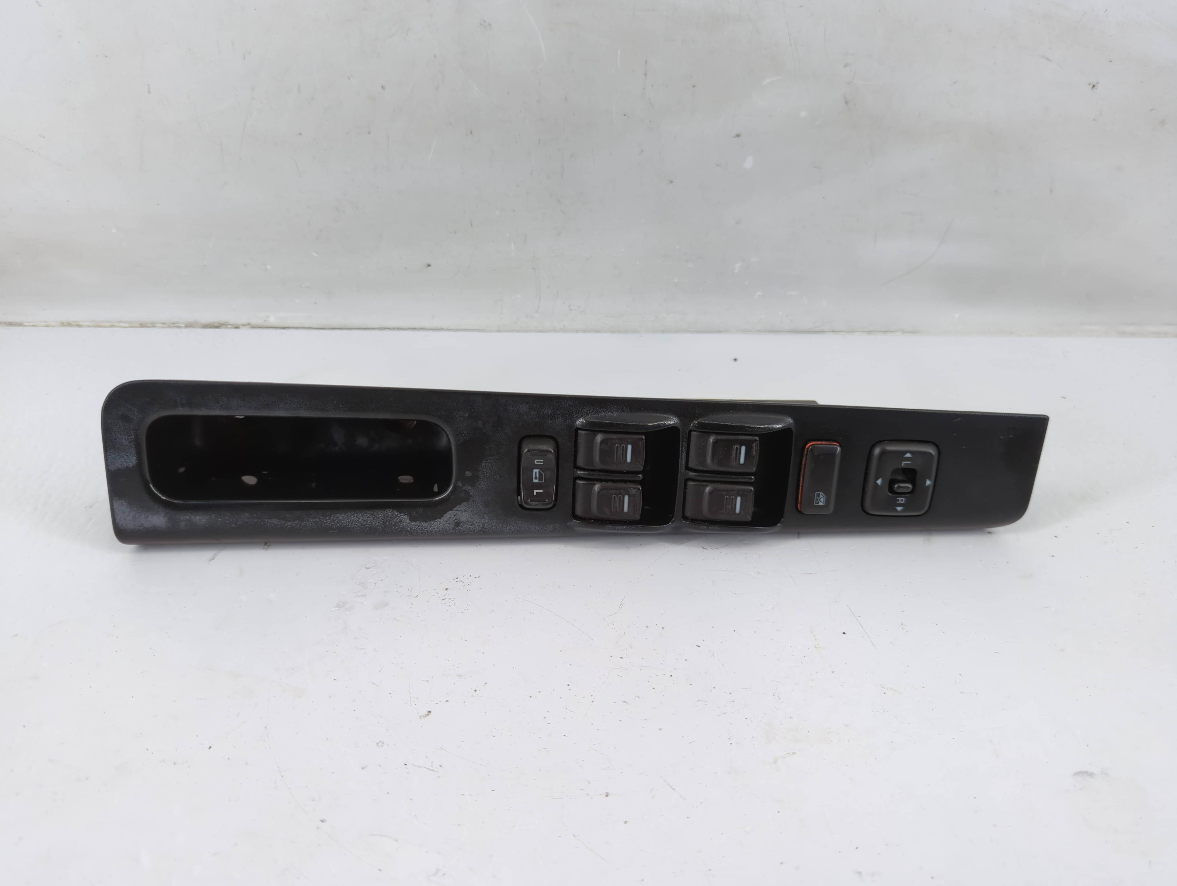 2004-2012 Chevrolet Colorado Driver Left Door Master Power Window Switch 982129 - Oemusedautoparts1.com