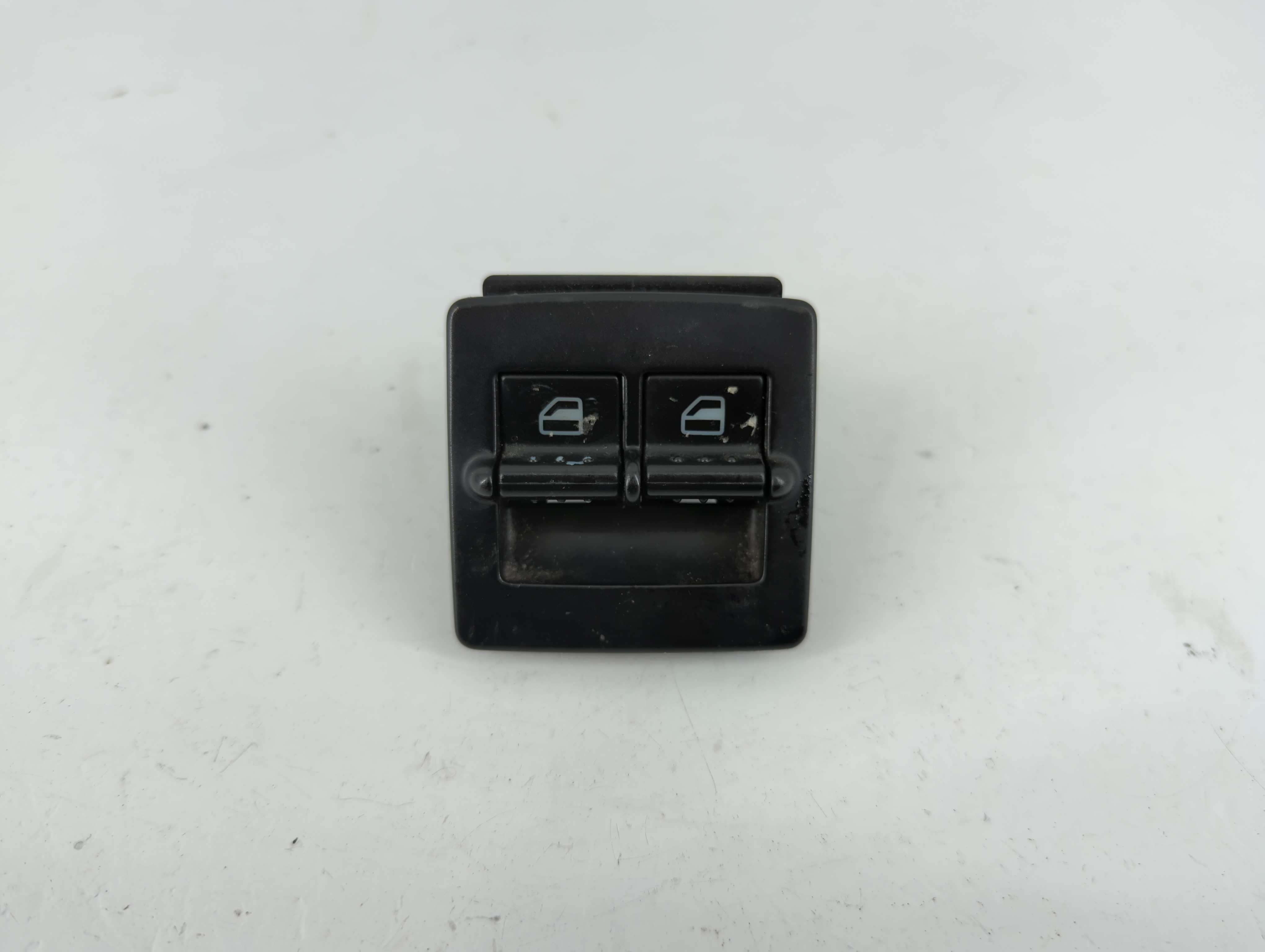 Picture of 2000-2008 Volkswagen Beetle Driver Left Door Master Power Window Switch 982153