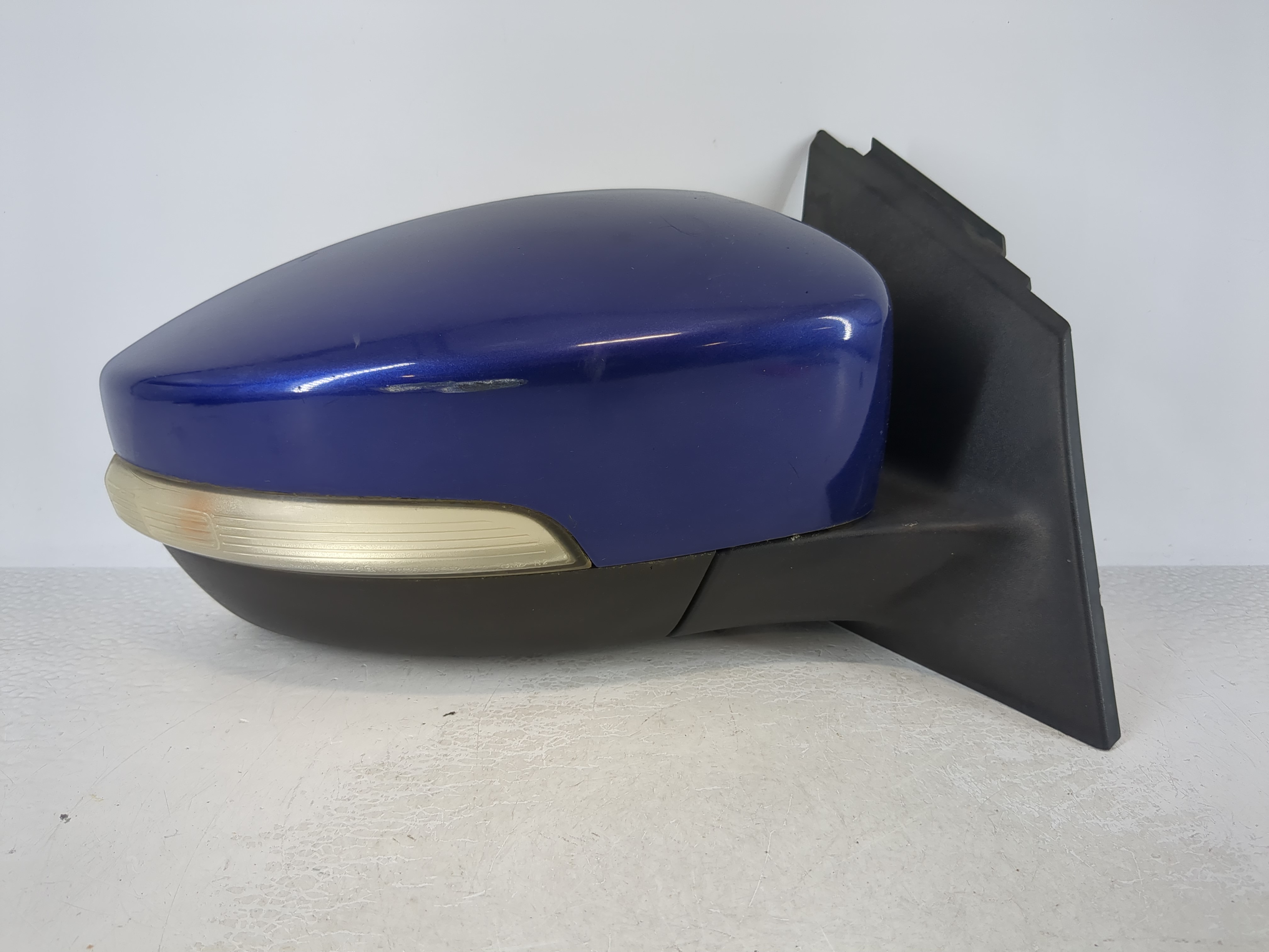 Picture of 2012-2014 Ford Focus Passenger Right Side View Manual Door Mirror Blue 982324