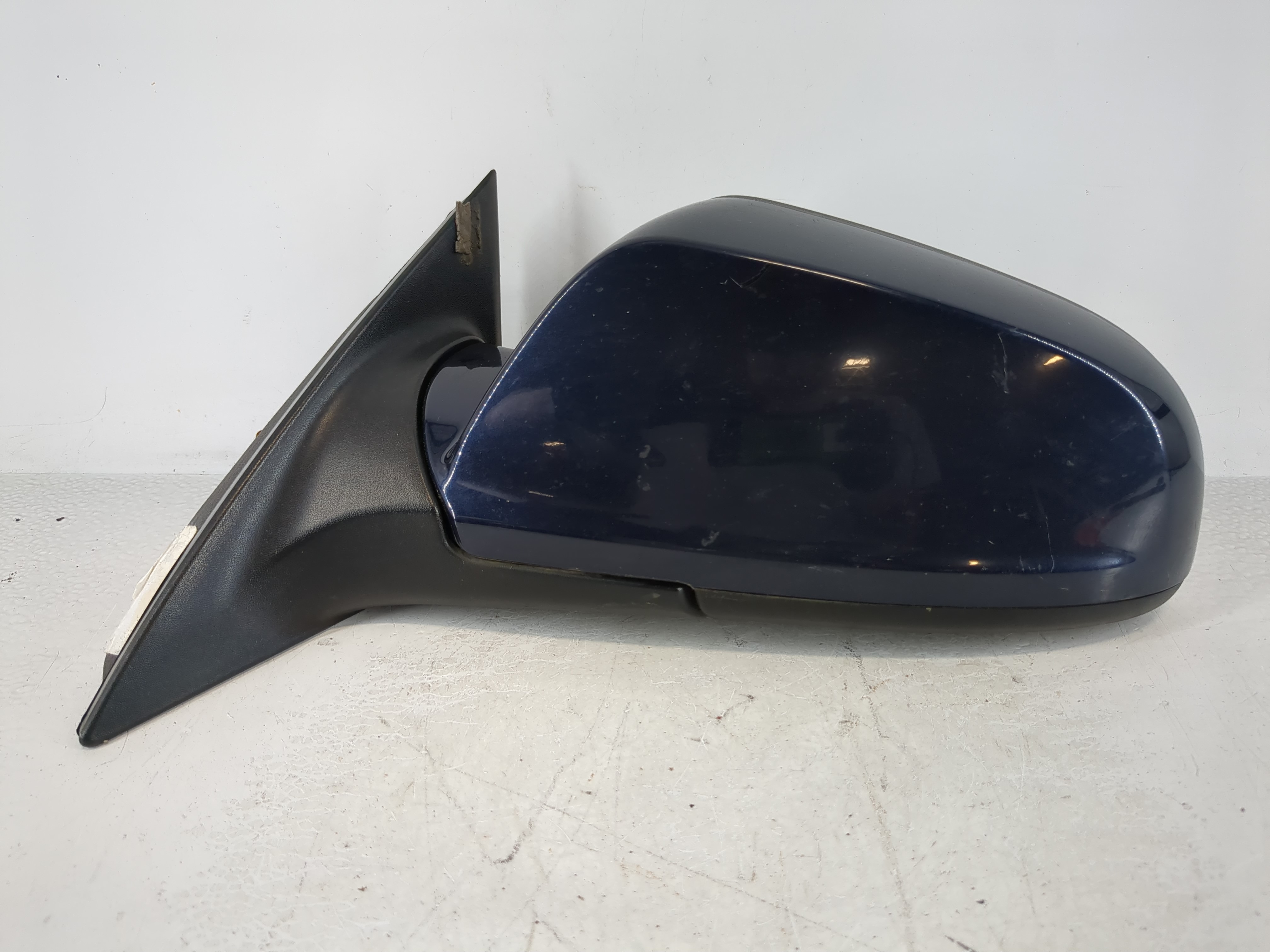 Picture of 2008-2012 Chevrolet Malibu Passenger Right Side View Manual Door Mirror 982478