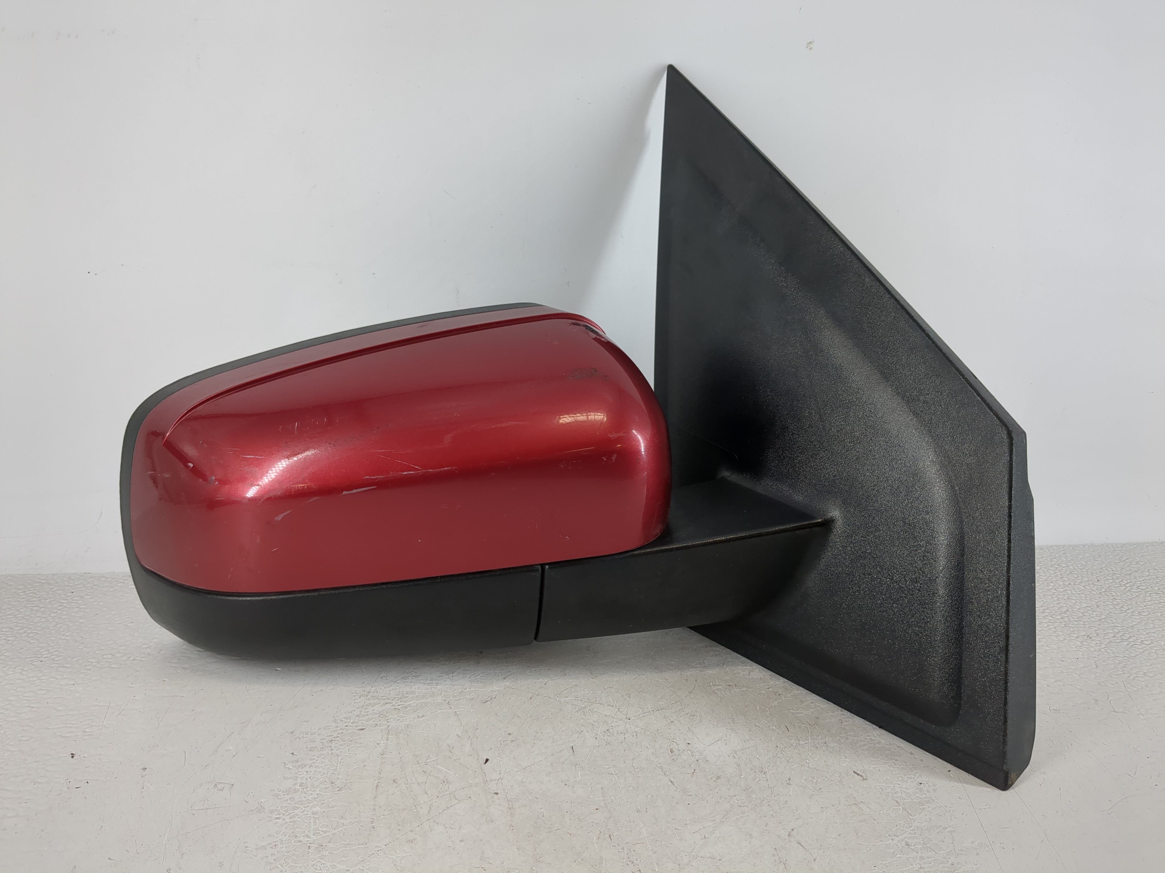 Picture of 2005-2007 Ford Freestyle Passenger Right Side View Manual Door Mirror Red 982521