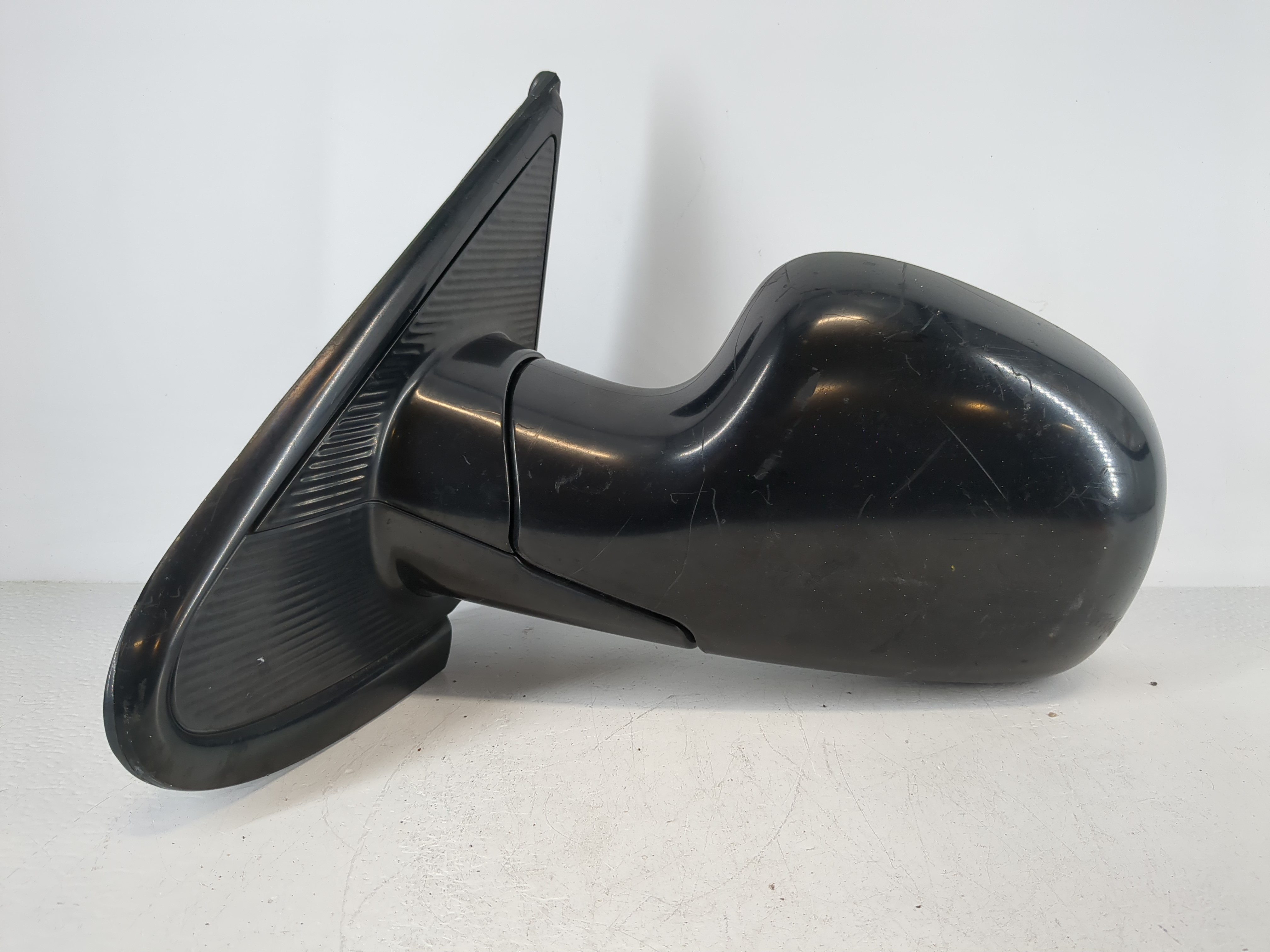 Picture of Dodge Grand Caravan Driver Left Side View Manual Door Mirror Black 982772