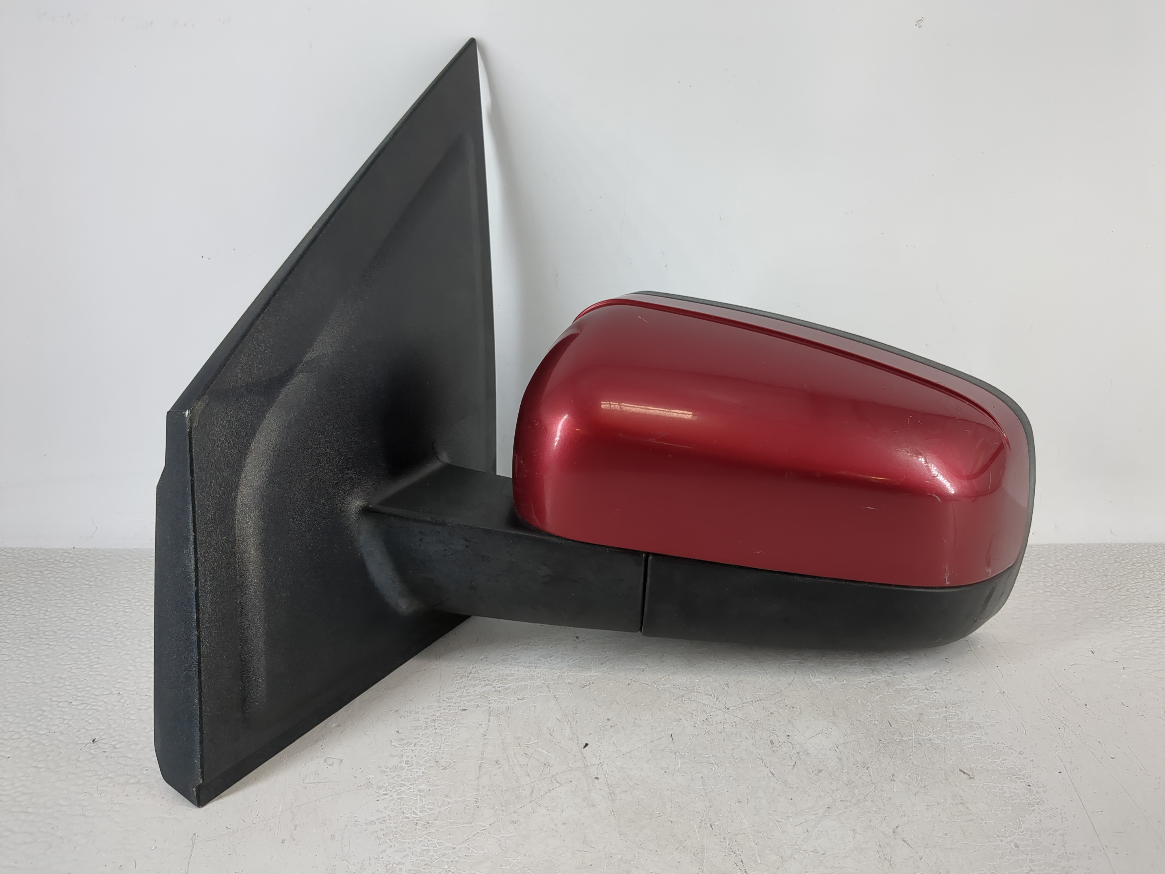 Picture of 2005-2007 Ford Freestyle Passenger Right Side View Manual Door Mirror Red 982848