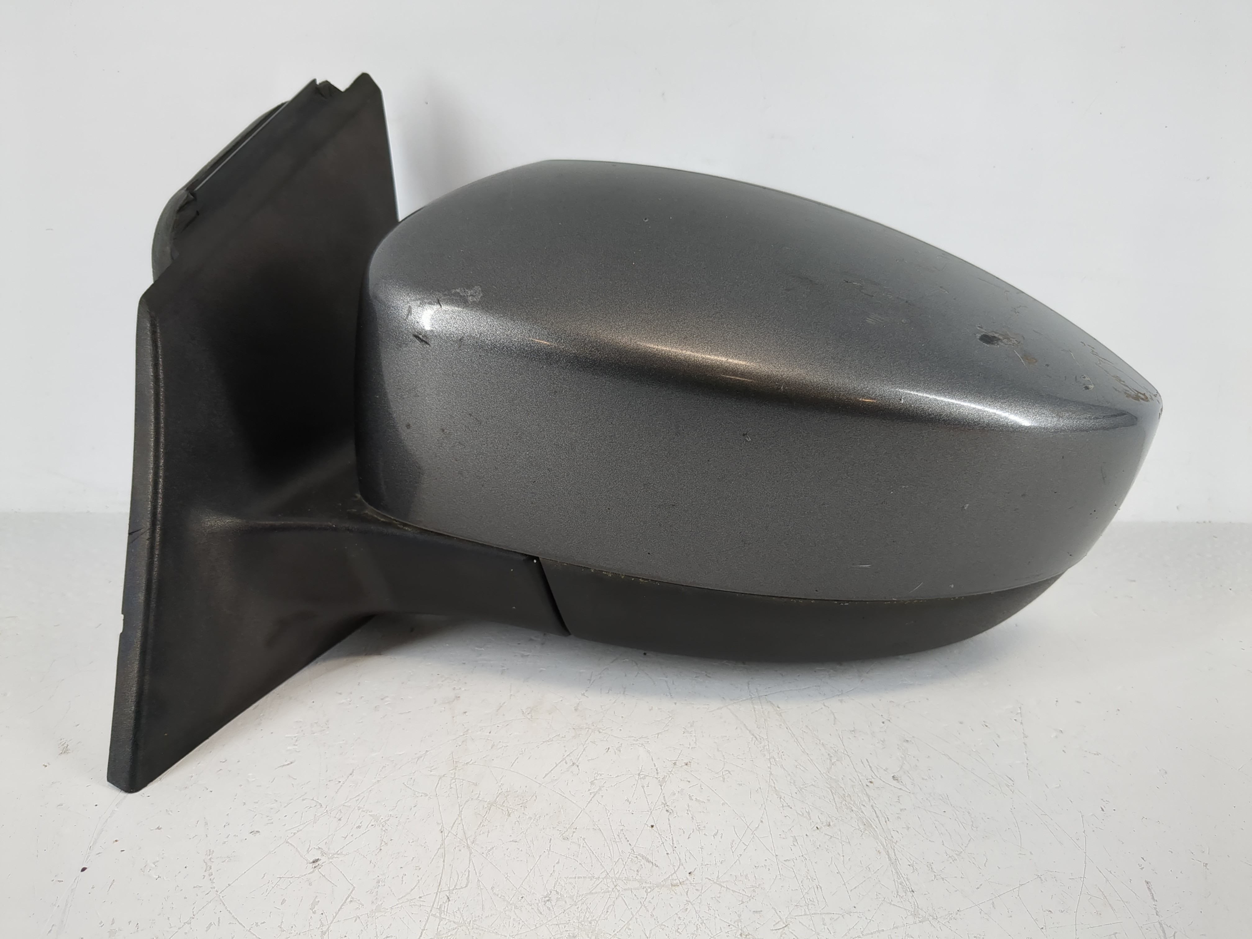 2012-2014 Ford Focus Driver Left Side View Manual Door Mirror Dark Gray 982868 - Oemusedautoparts1.com