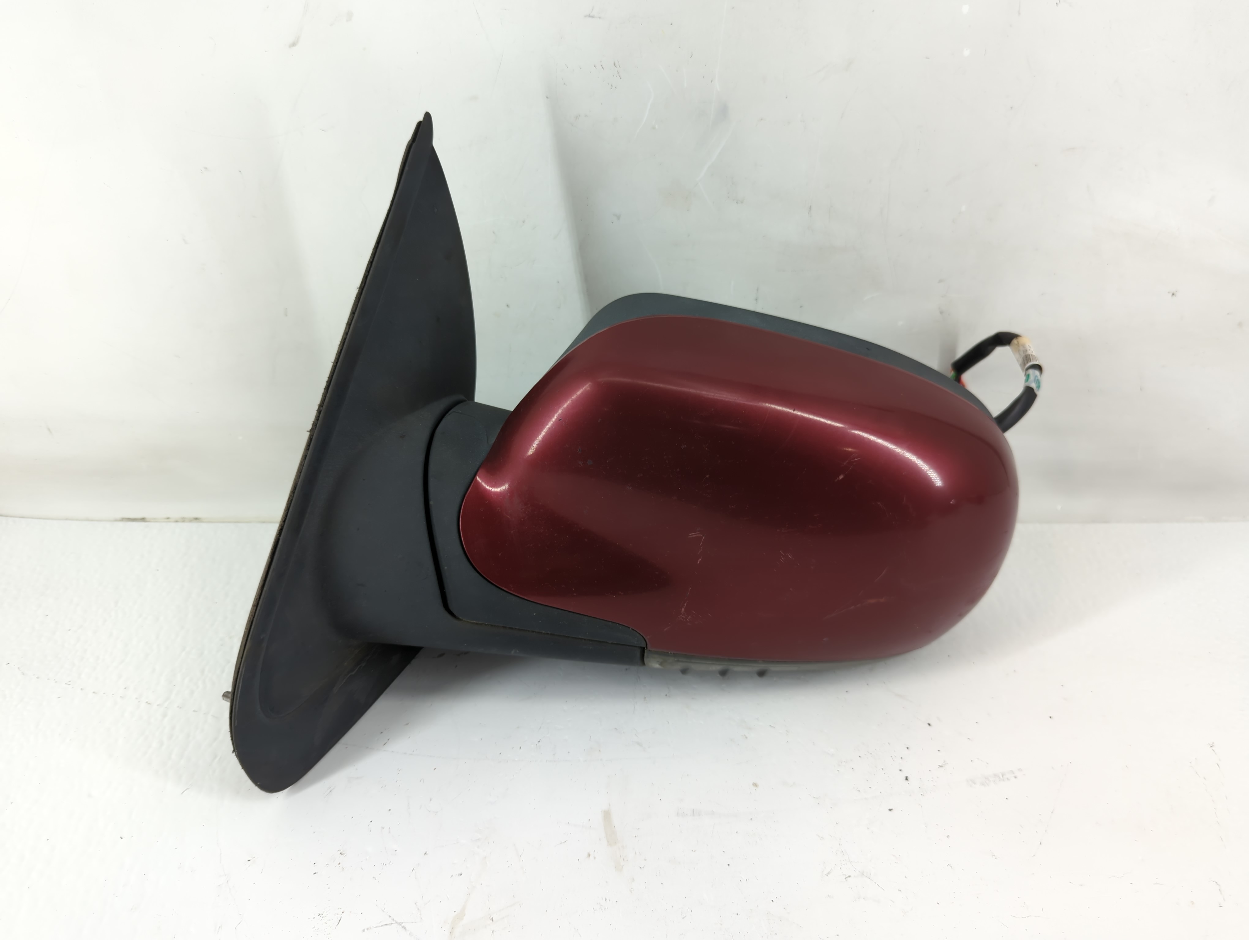 Saab 9-7 Driver Left Side View Manual Door Mirror Red 983093 - Oemusedautoparts1.com