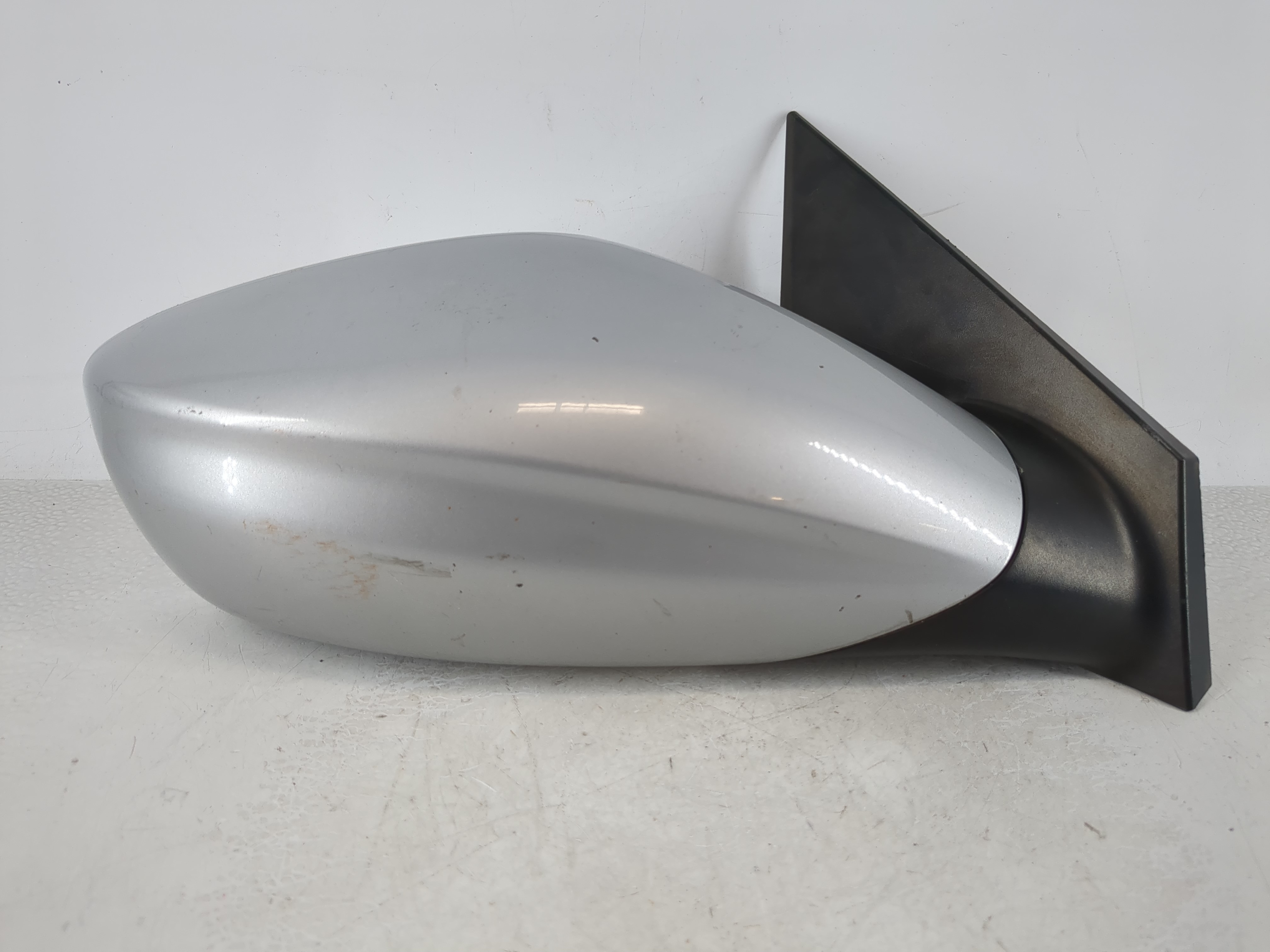 Picture of 2011-2014 Hyundai Sonata Passenger Right Side View Manual Door Mirror 983097