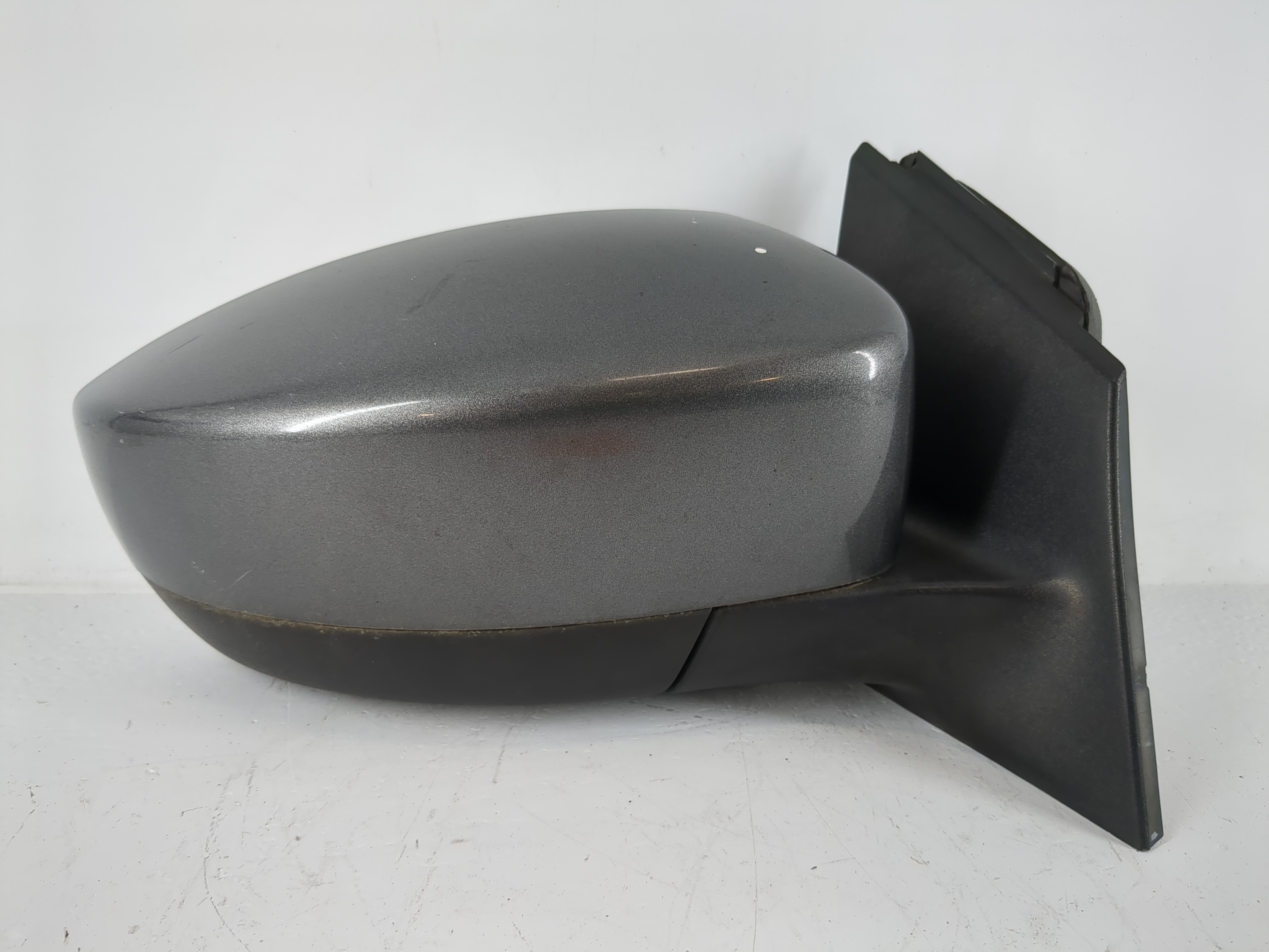 2012-2014 Ford Focus Passenger Right Side View Manual Door Mirror 983325 - Oemusedautoparts1.com