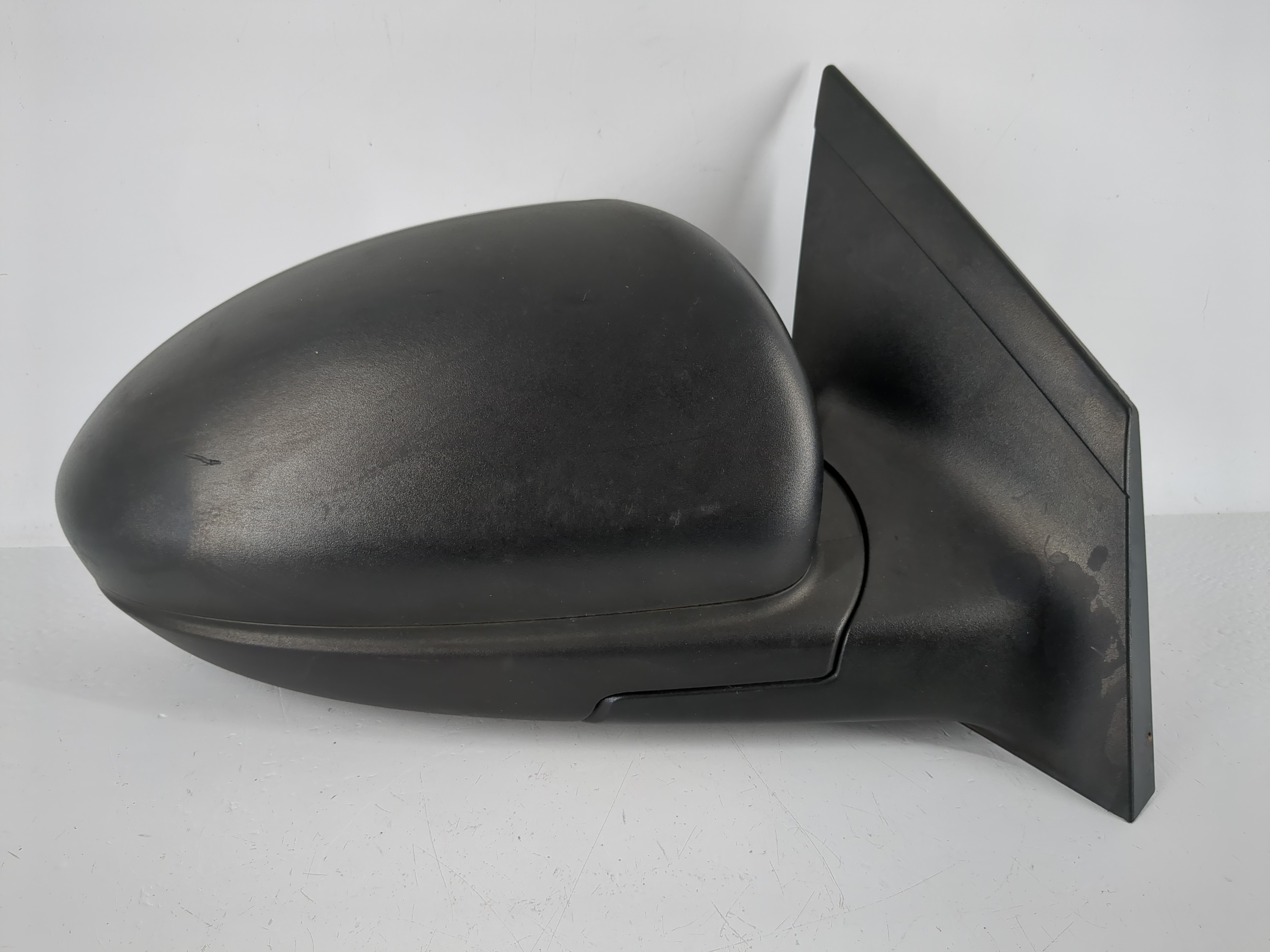2011-2016 Chevrolet Cruze Passenger Right Side View Manual Door Mirror 983427 - Oemusedautoparts1.com