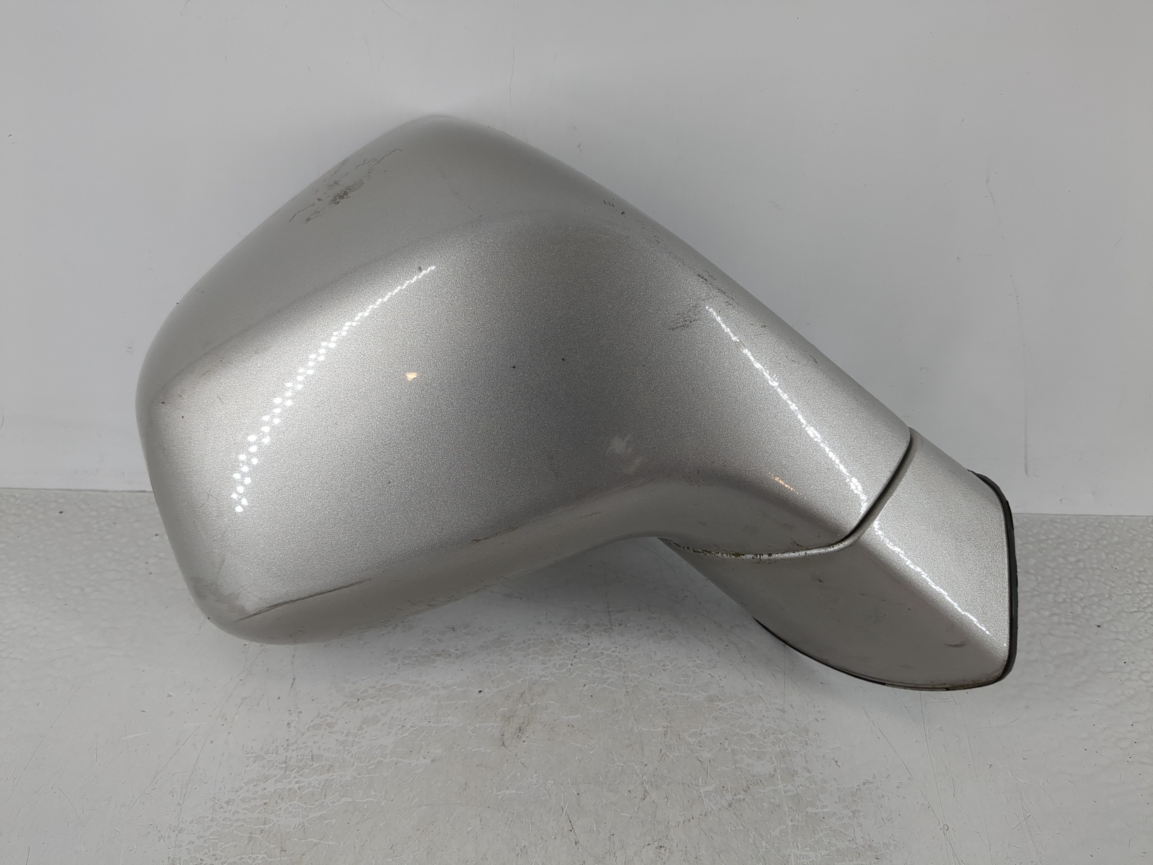 Picture of 2008-2010 Saturn Vue Passenger Right Side View Manual Door Mirror Grey 983472