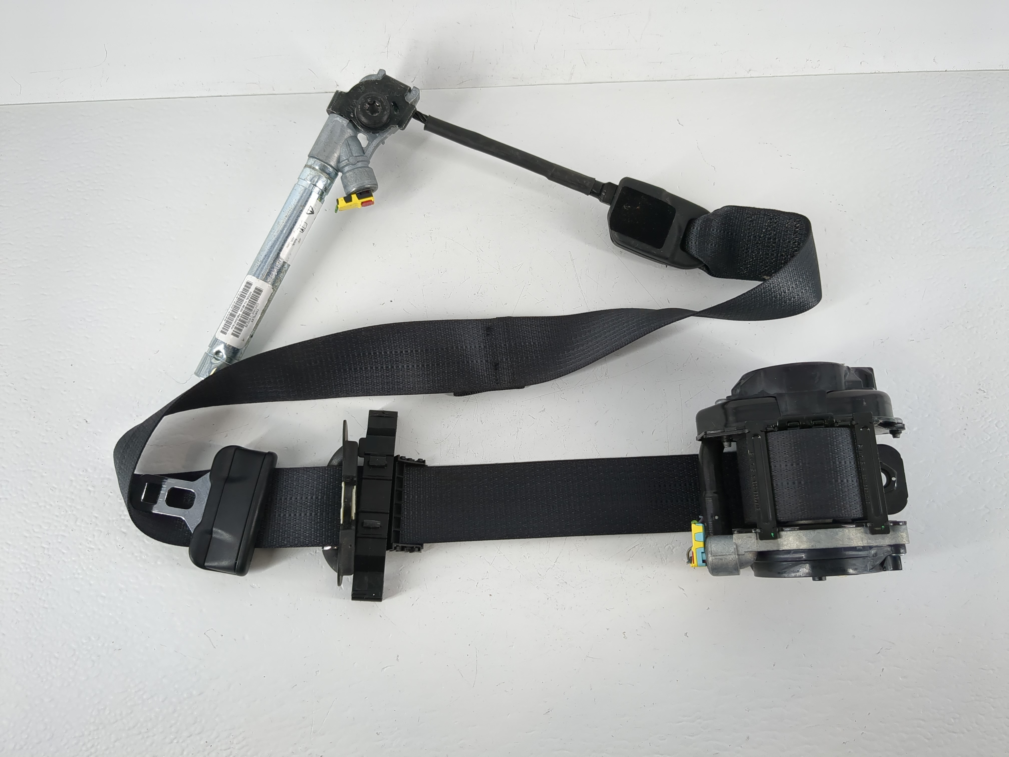 2014-2016 Jeep Cherokee Passenger Front Seatbelt Retractor 983732 - Oemusedautoparts1.com