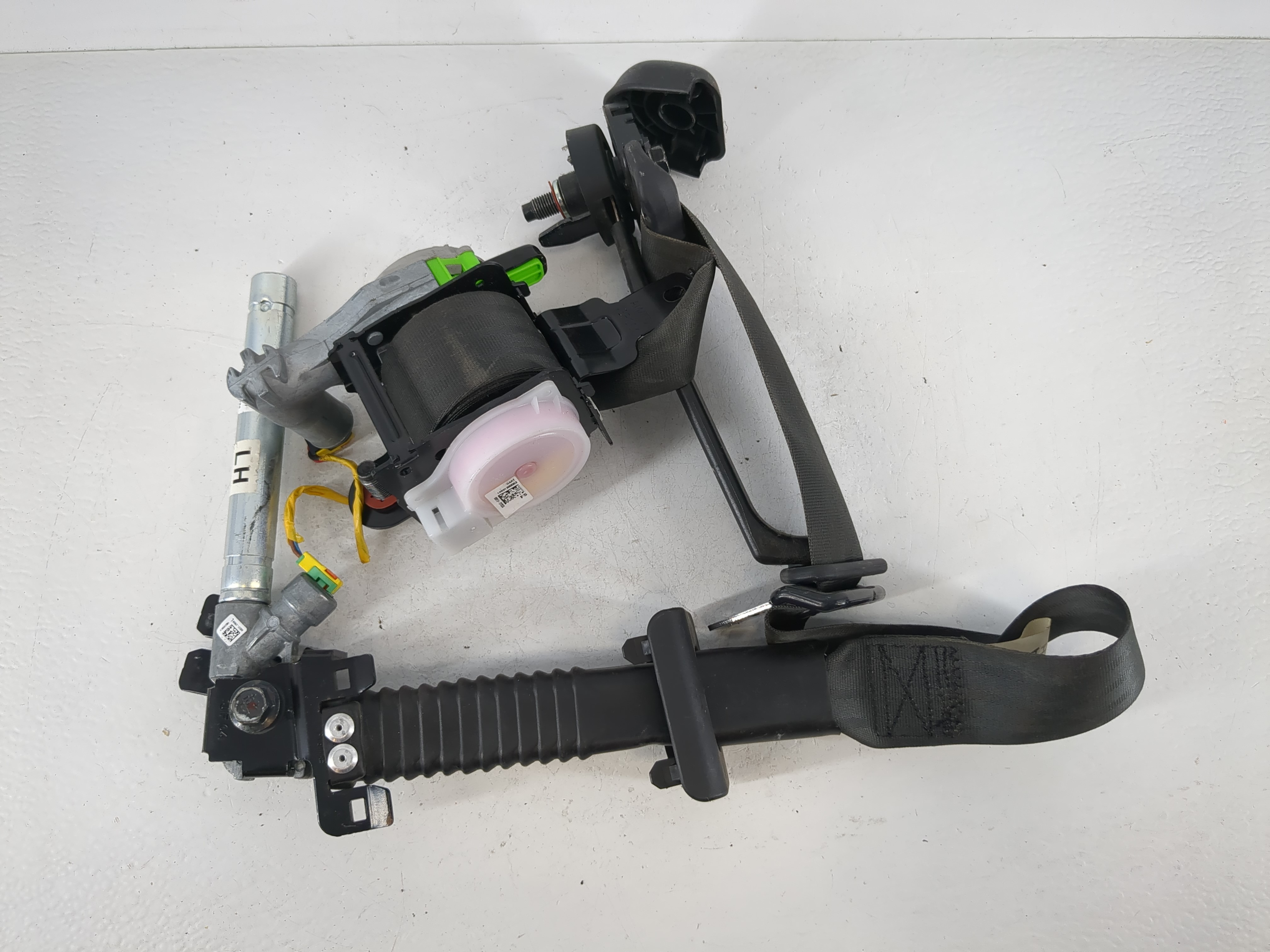 2012-2017 Hyundai Veloster Drvier Front Seatbelt Retractor 985157 - Oemusedautoparts1.com