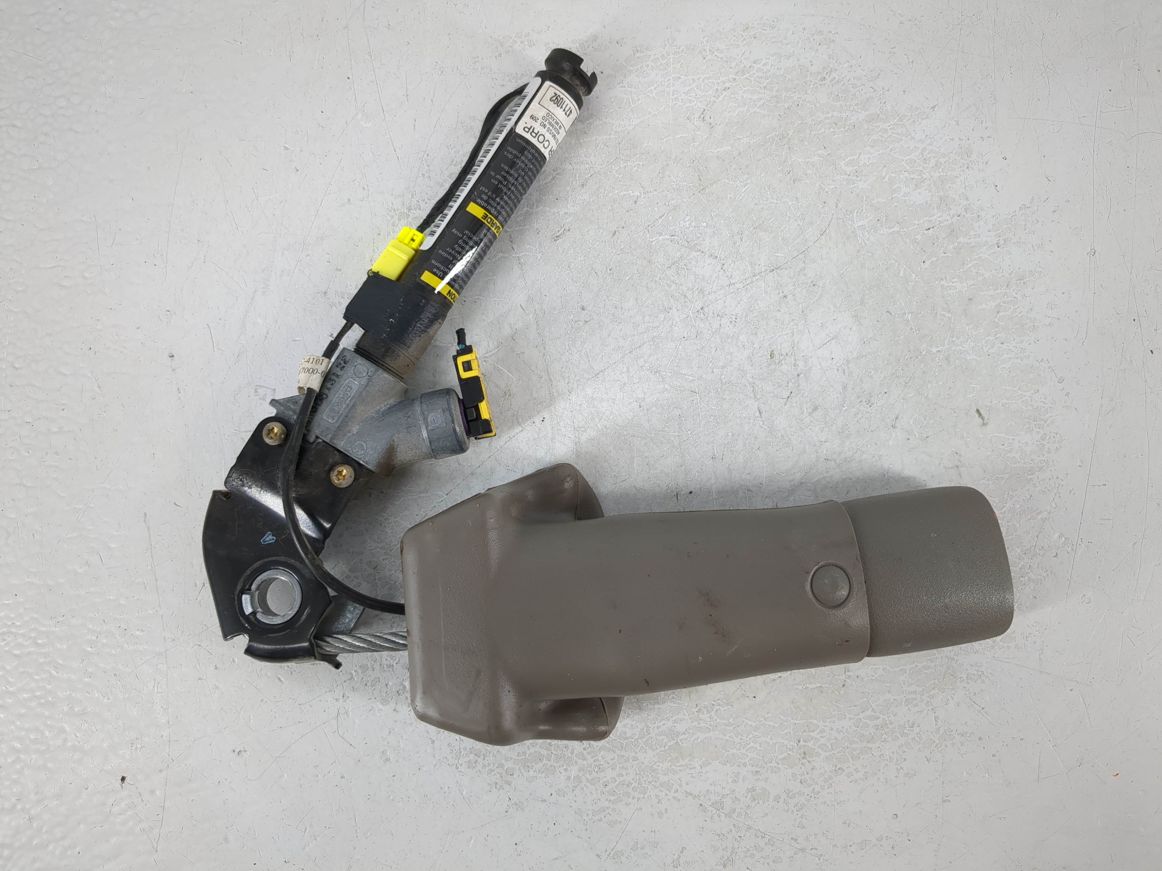 Dodge Grand Caravan Passenger Front Seatbelt Buckle 985420 - Oemusedautoparts1.com