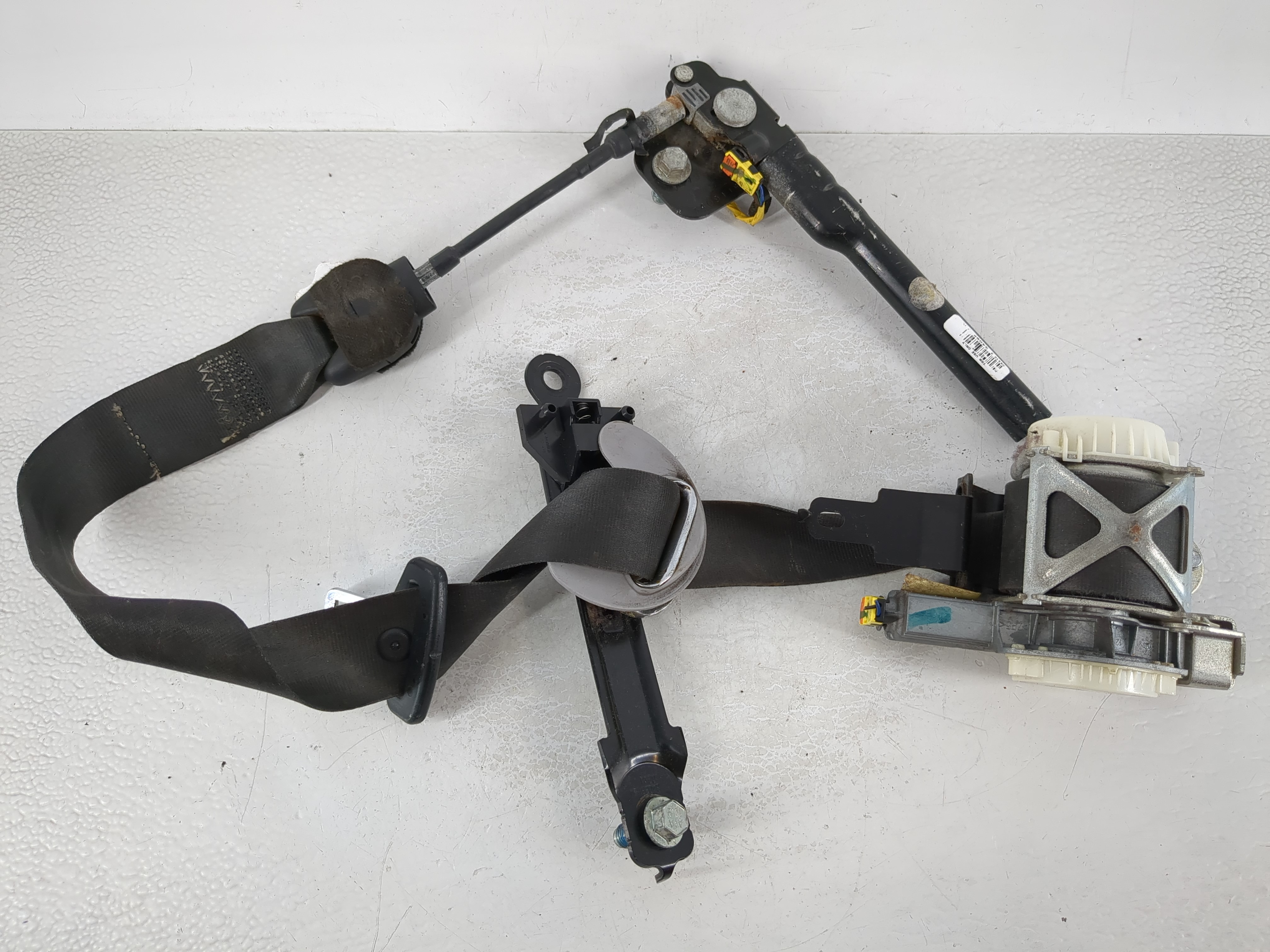 2011-2011 Hyundai Sonata Drvier Front Seatbelt Retractor 985467 - Oemusedautoparts1.com