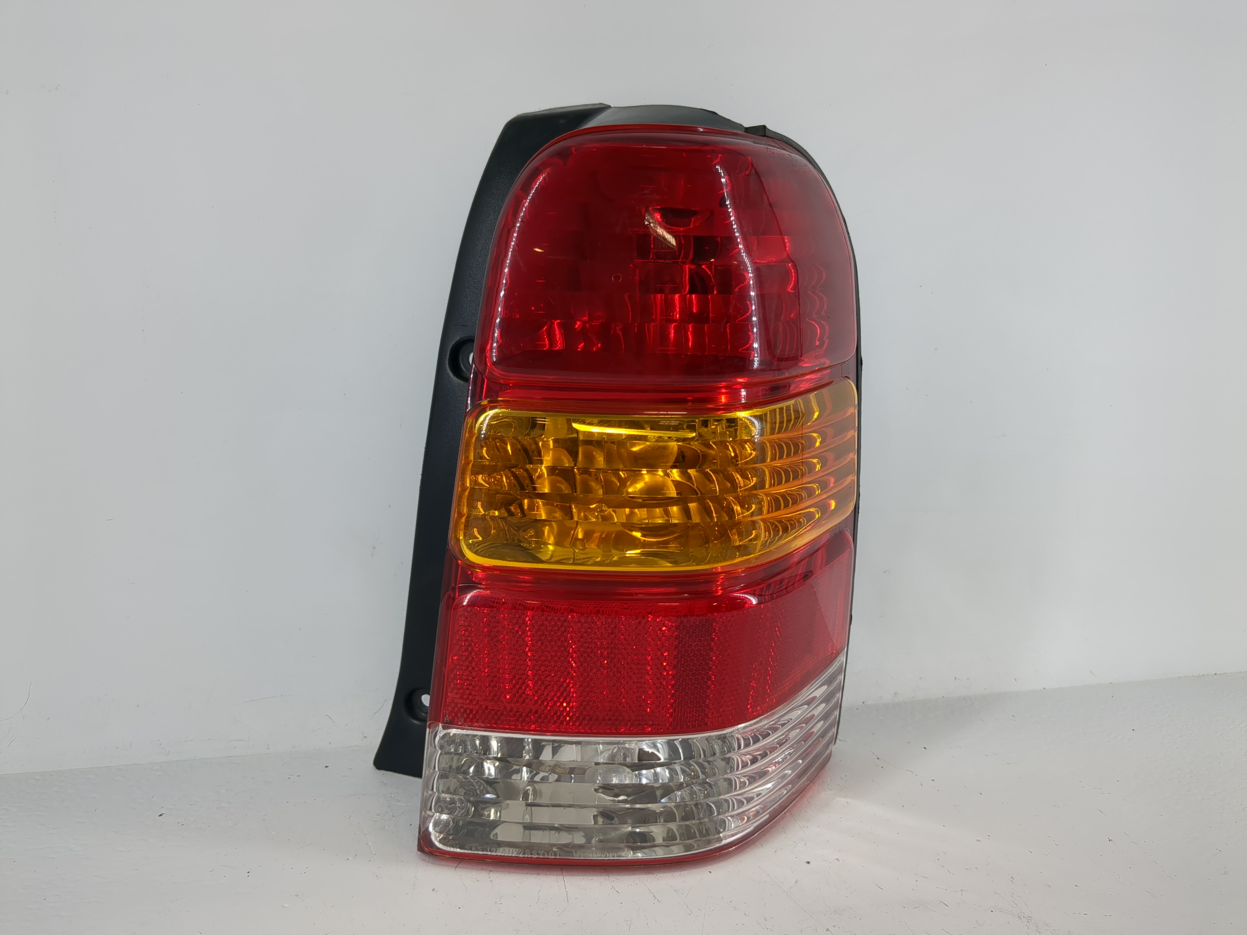 2001 Ford Escape Passenger Right Side Tail Light Taillight Deck Lid Mounted 992700 - Oemusedautoparts1.com
