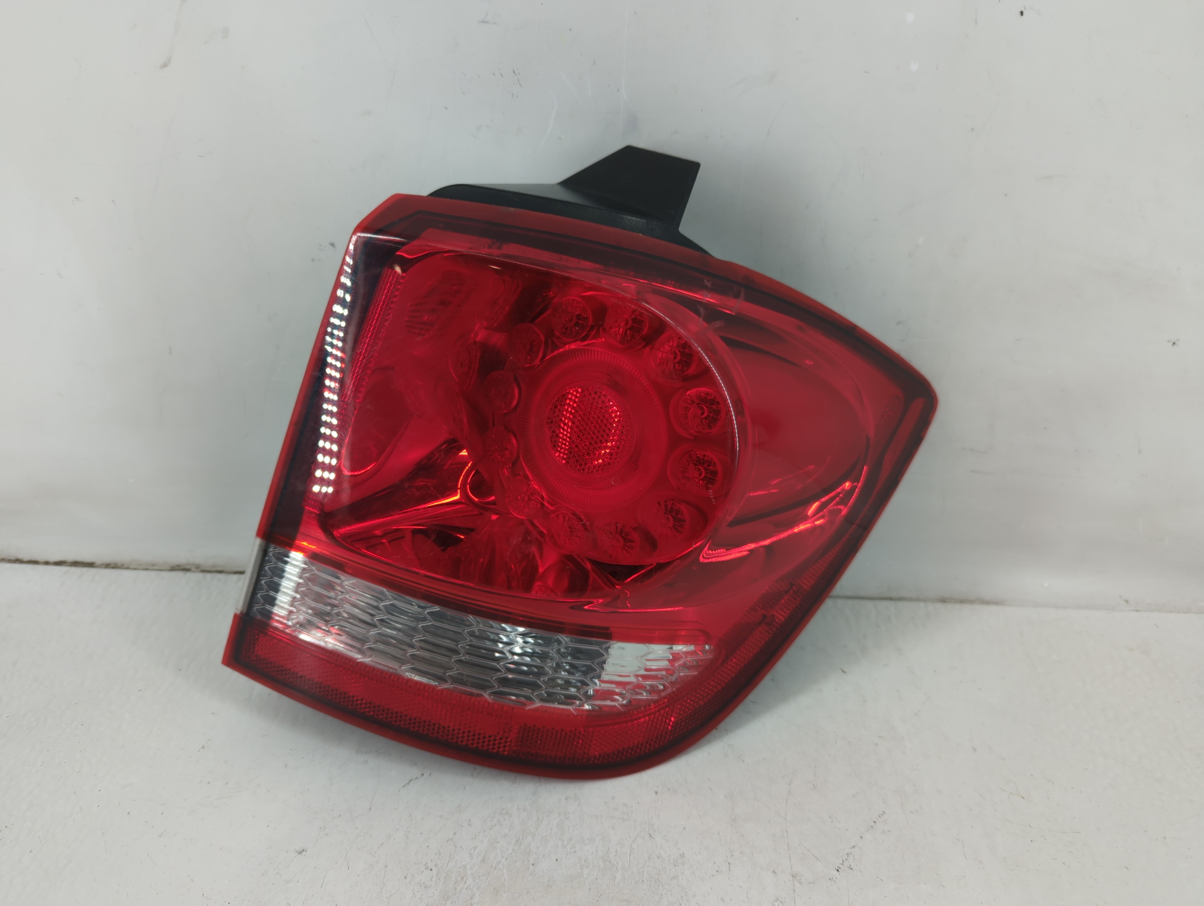 Picture of 2013 Dodge Journey Passenger Right Side Tail Light Taillight Deck Lid Mounted 993670