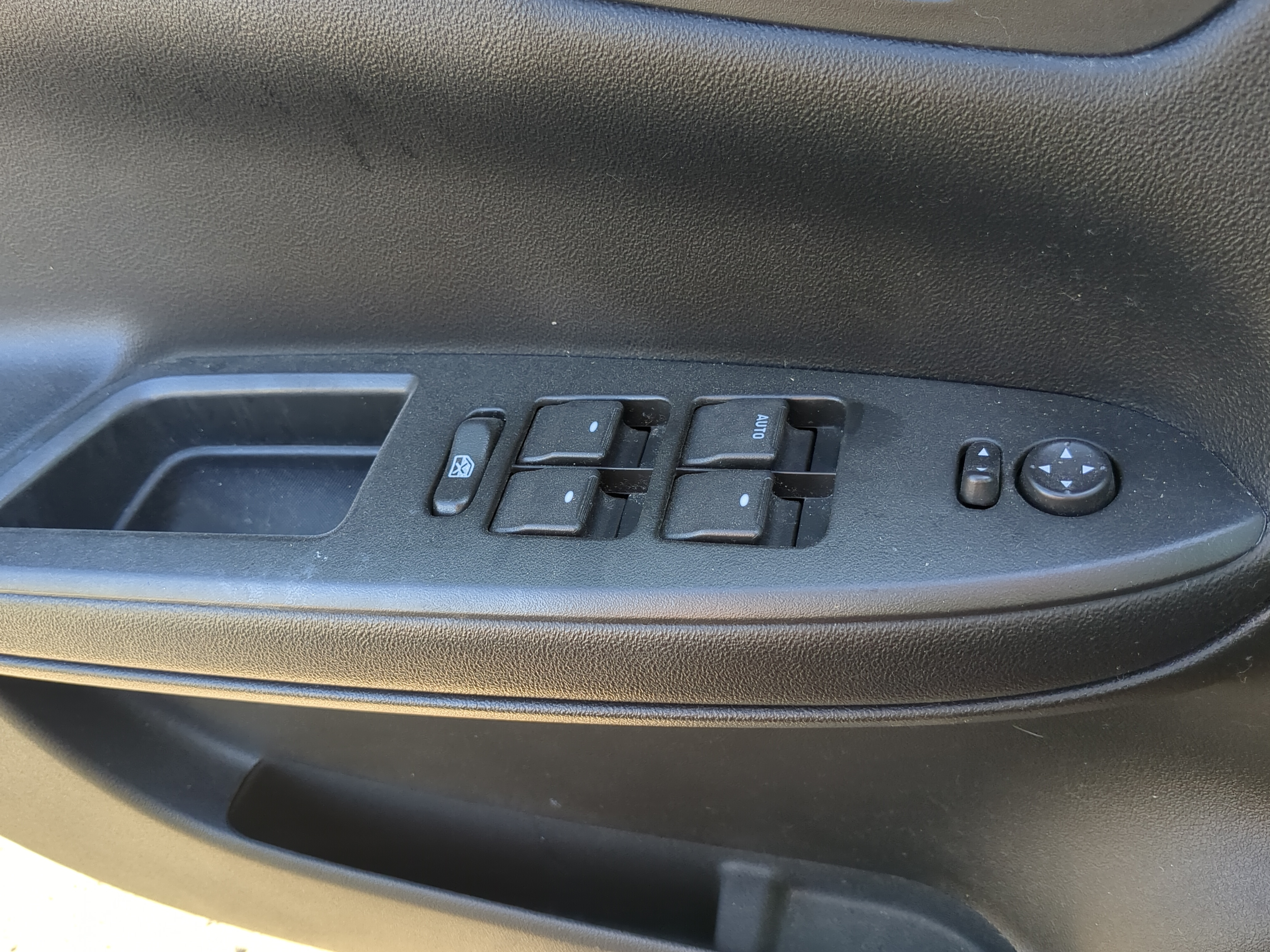 2009-2016 Chevrolet Impala Driver Left Door Master Power Window Switch 1154537 - Oemusedautoparts1.com
