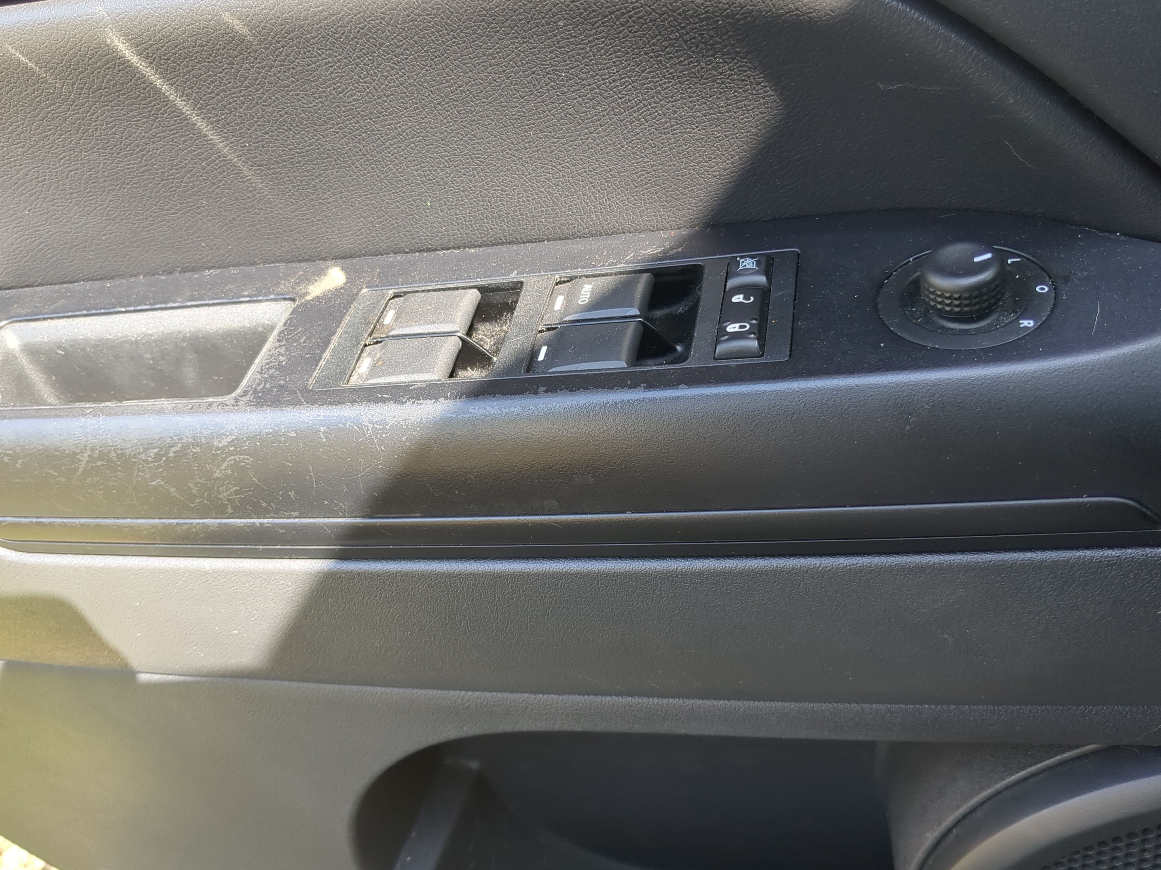 Picture of Jeep Compass Driver Left Door Master Power Window Switch 1157150