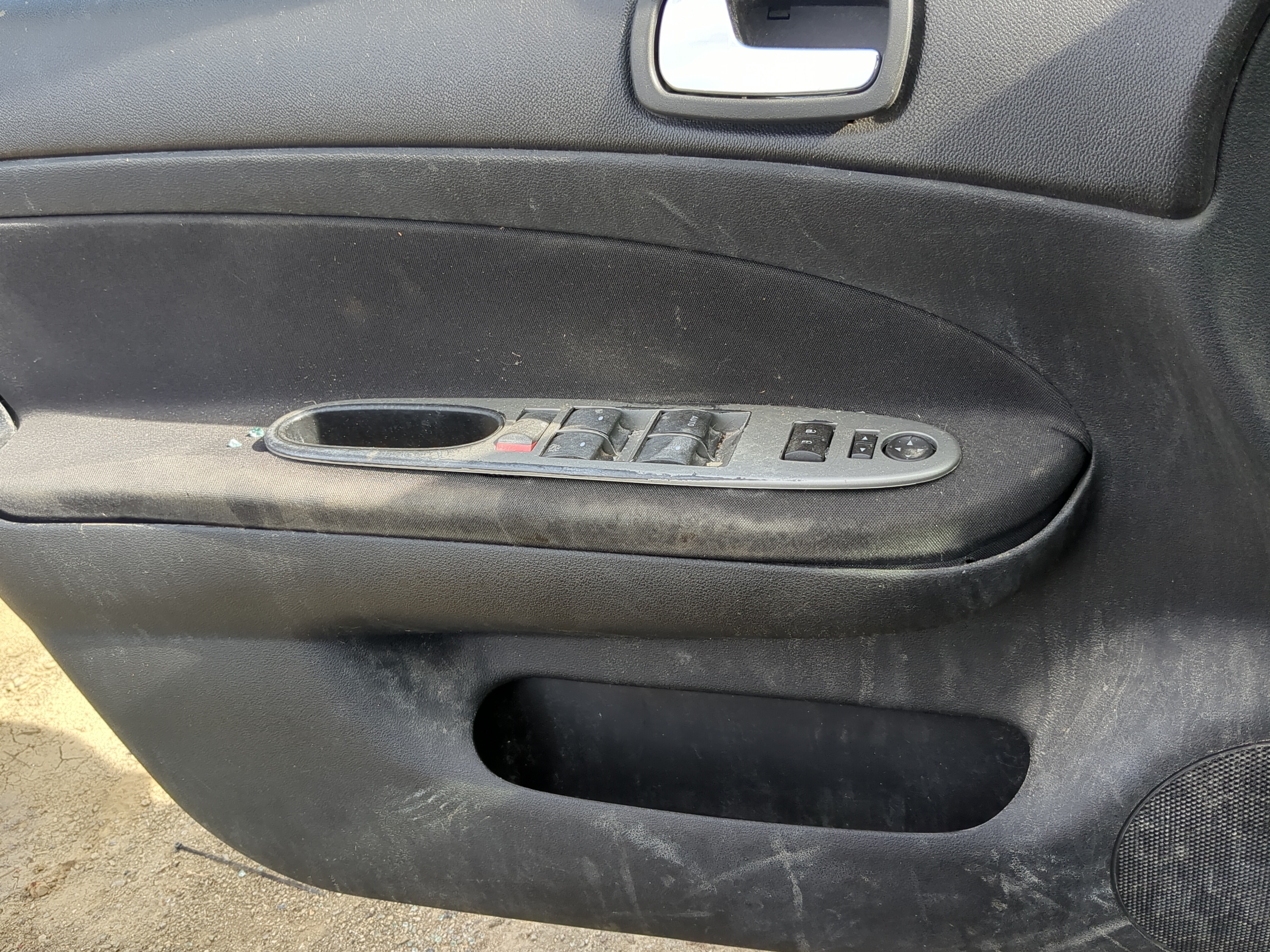 2005-2010 Chevrolet Cobalt Driver Left Door Master Power Window Switch 1195530 - Oemusedautoparts1.com