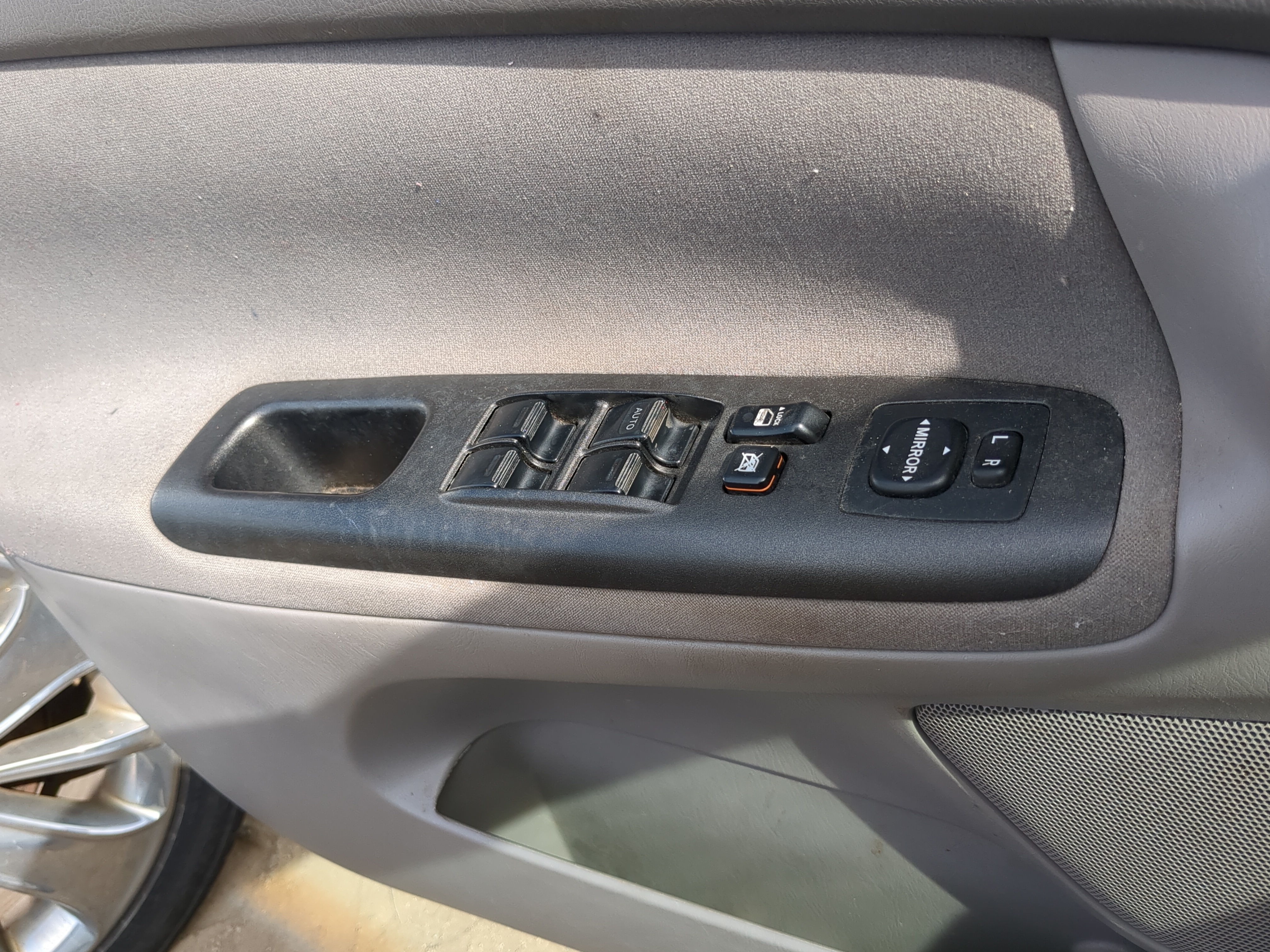 2002-2006 Toyota Camry Driver Left Door Master Power Window Switch 1197038 - Oemusedautoparts1.com