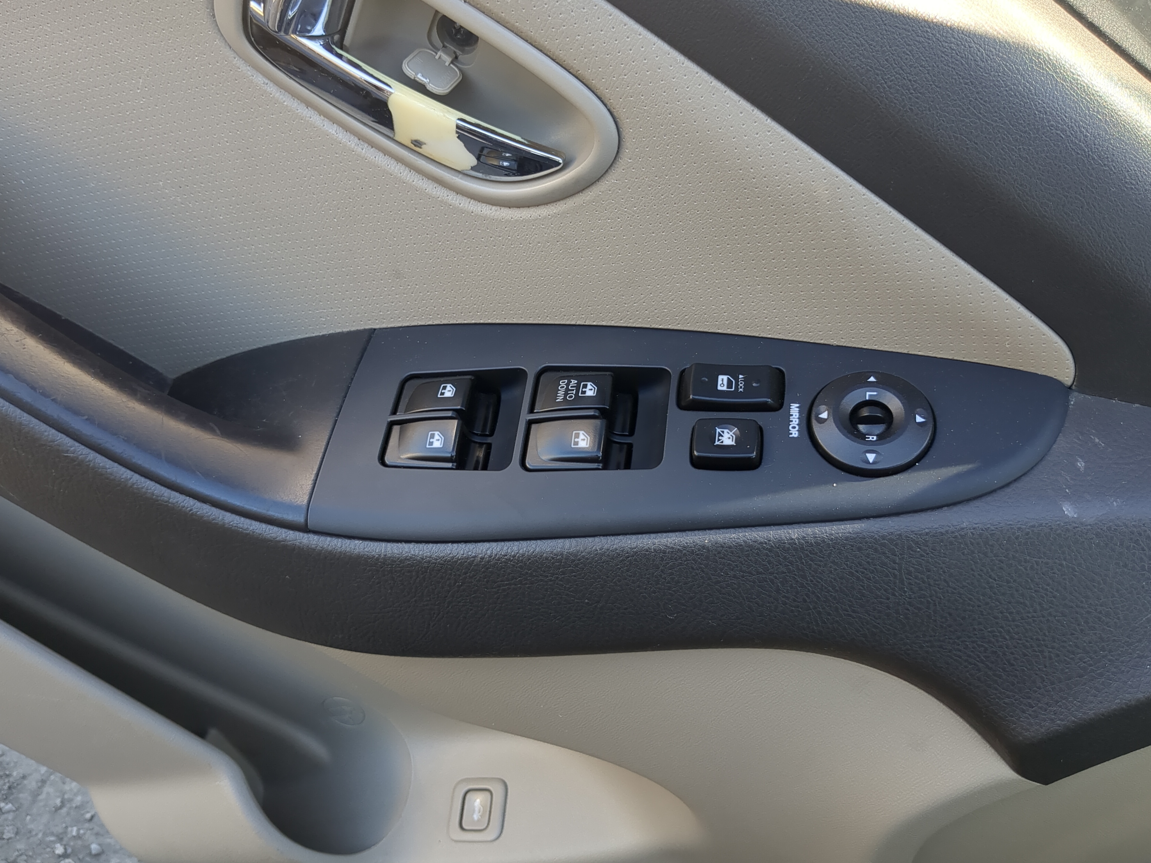 Picture of 2007-2010 Hyundai Elantra Driver Left Door Master Power Window Switch 1203699
