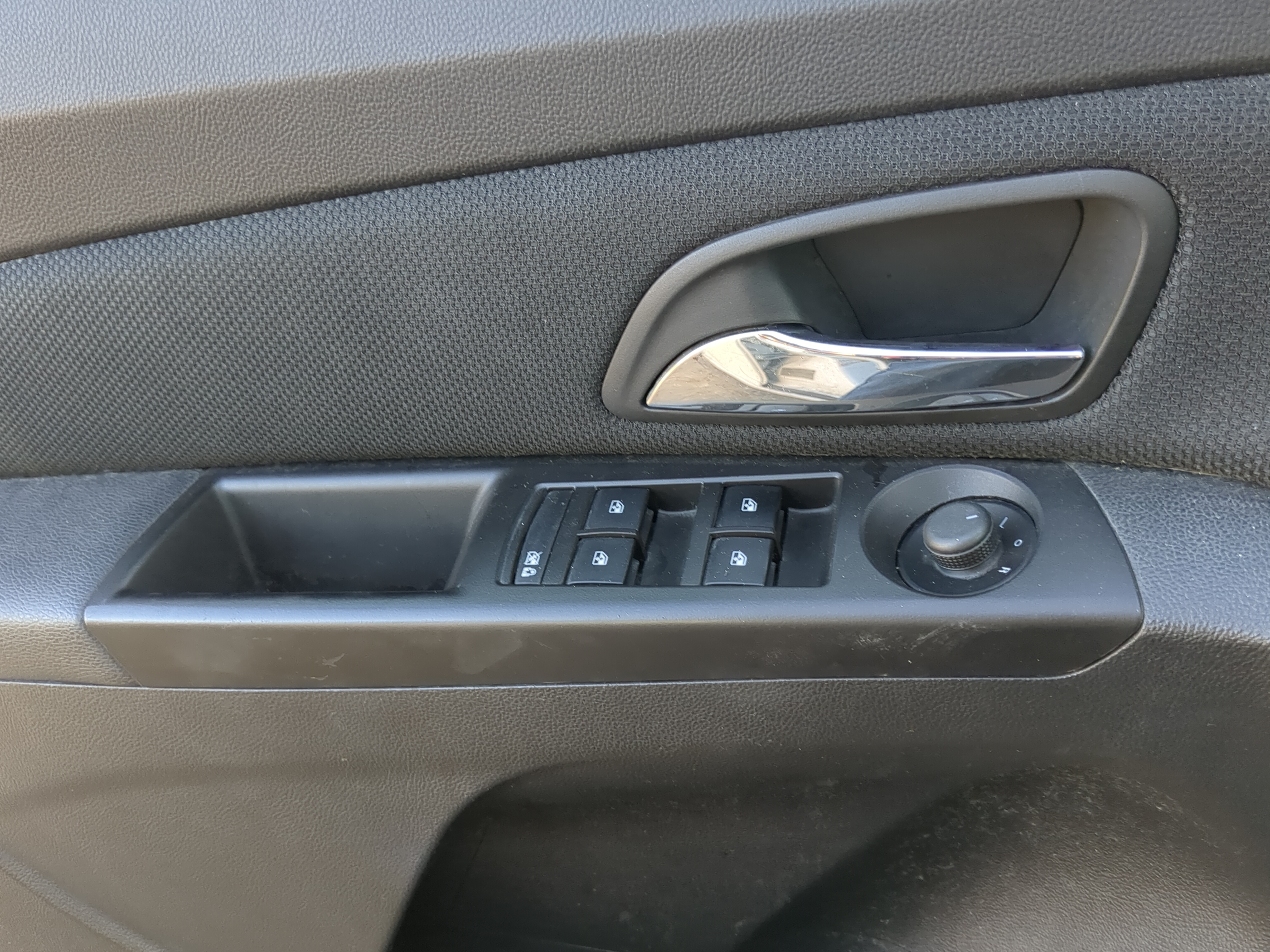 2011-2014 Chevrolet Cruze Driver Left Door Master Power Window Switch 1210533 - Oemusedautoparts1.com