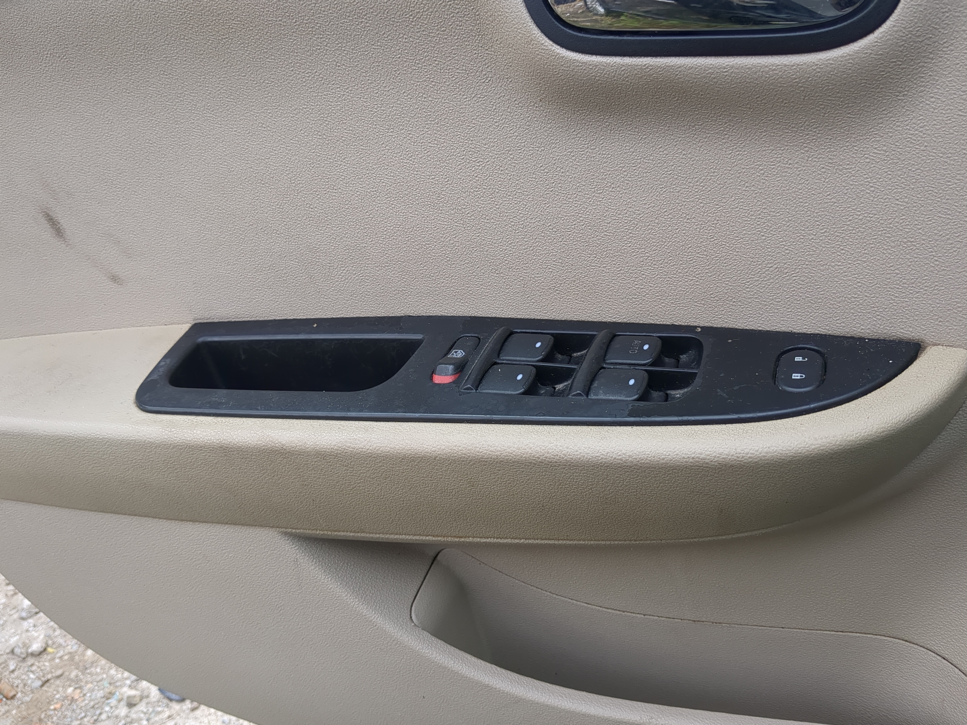 2007-2008 Saturn Aura Driver Left Door Master Power Window Switch 1210359 - Oemusedautoparts1.com
