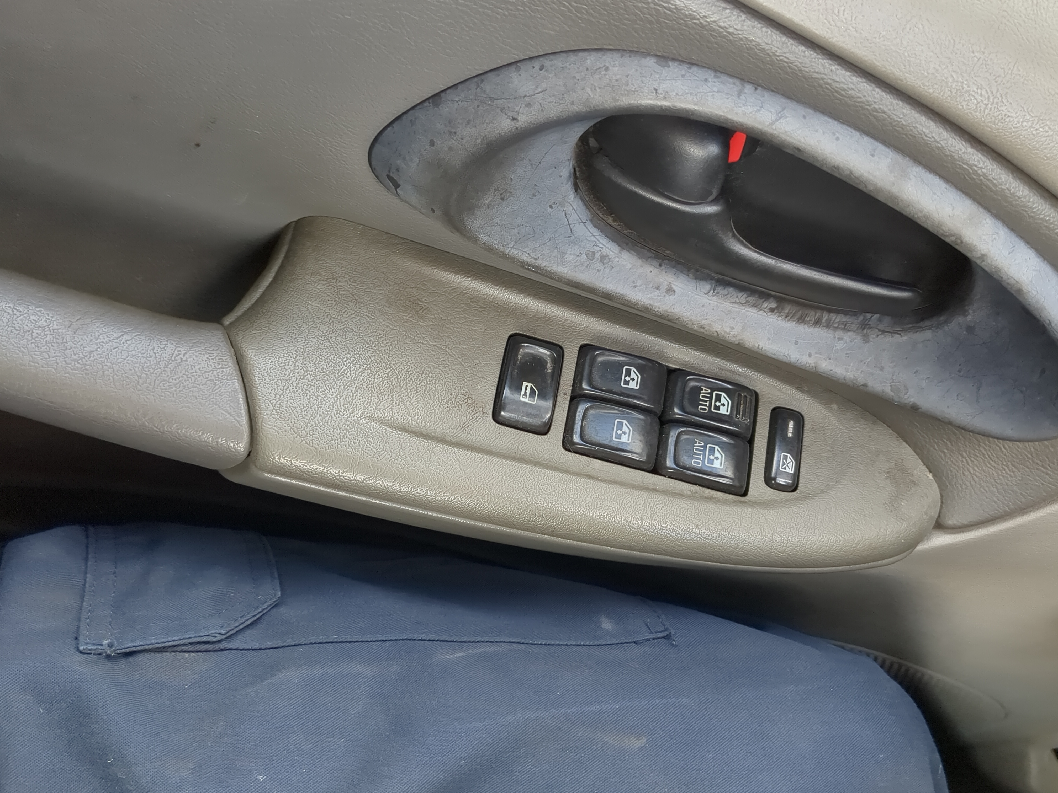 Picture of 2002 Chevrolet Trailblazer Driver Left Door Master Power Window Switch 1230634