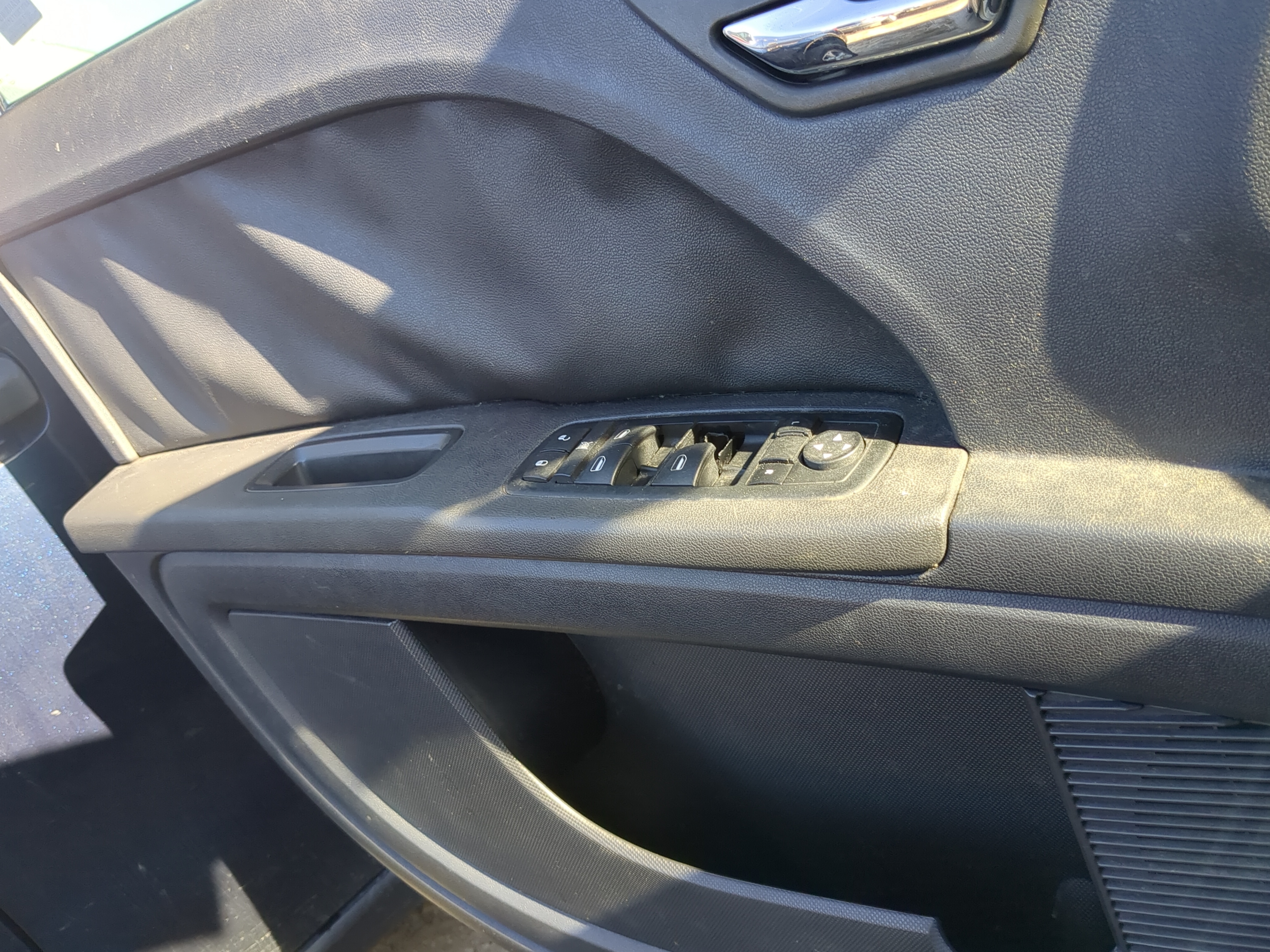 Picture of 2009-2010 Dodge Journey Driver Left Door Master Power Window Switch 1231928